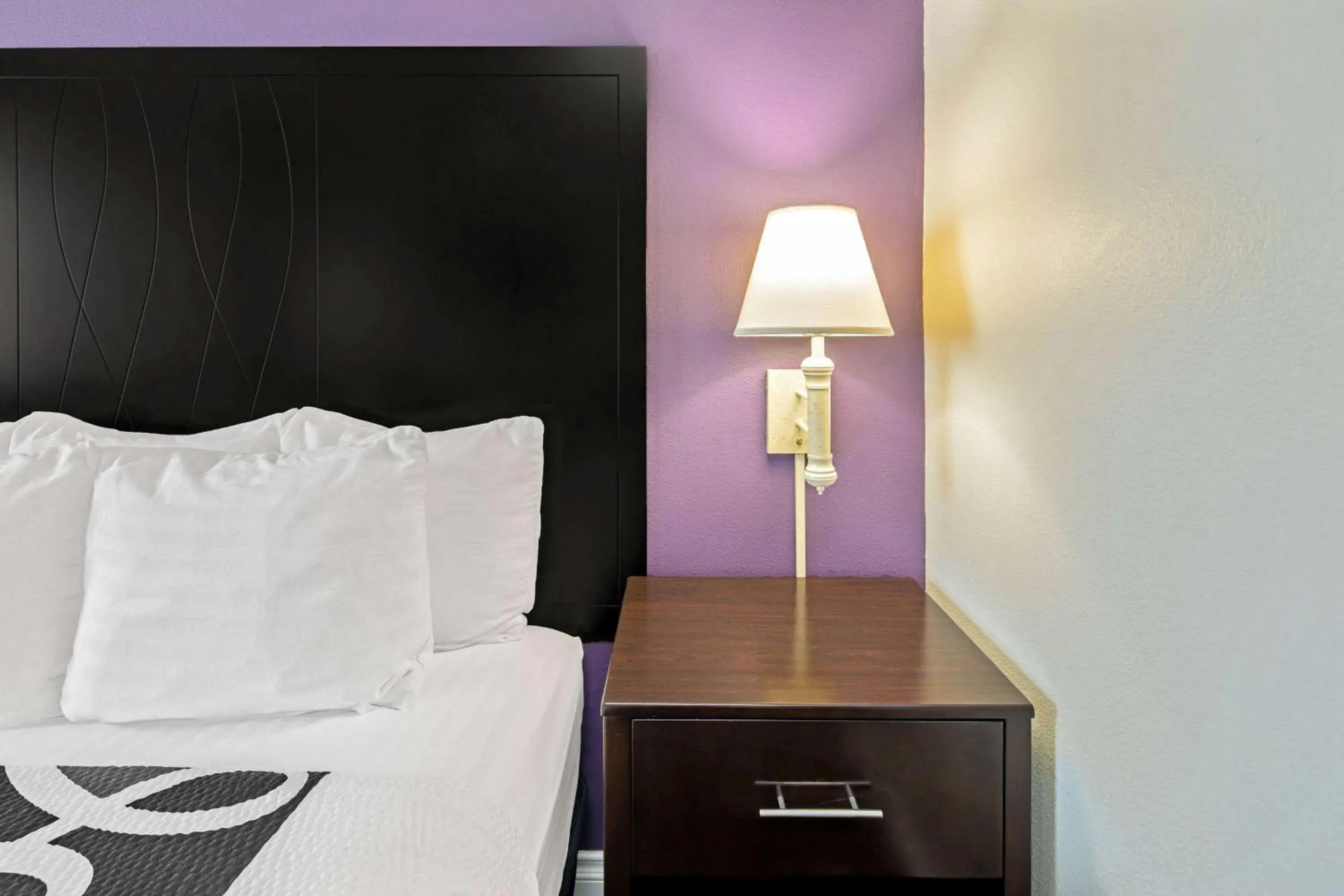 Photo of the whole room, Bed in The Hotel Oceanside Photo of the whole room, Bed in The Hotel Oceanside