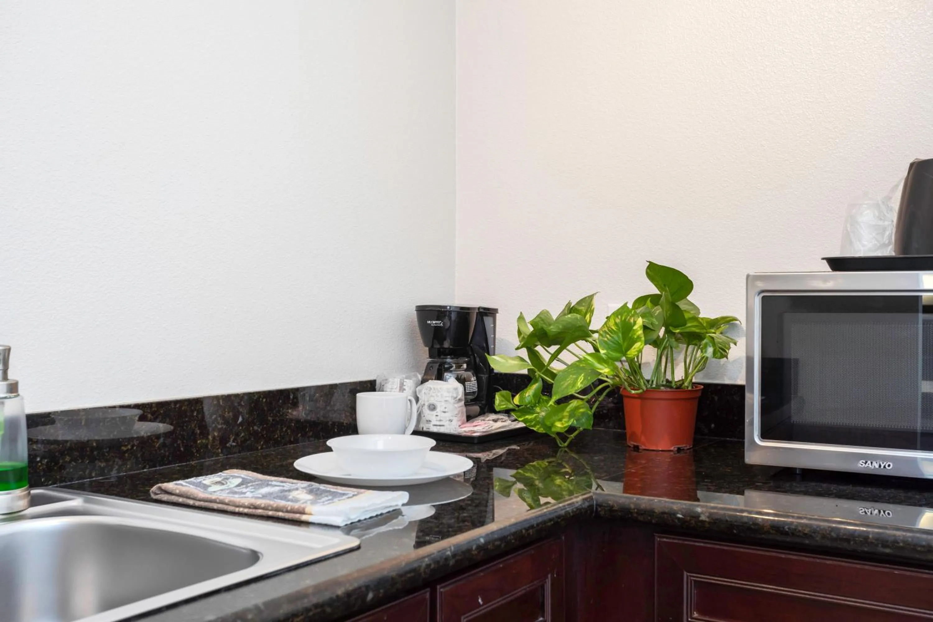 Coffee/tea facilities in The Hotel Oceanside