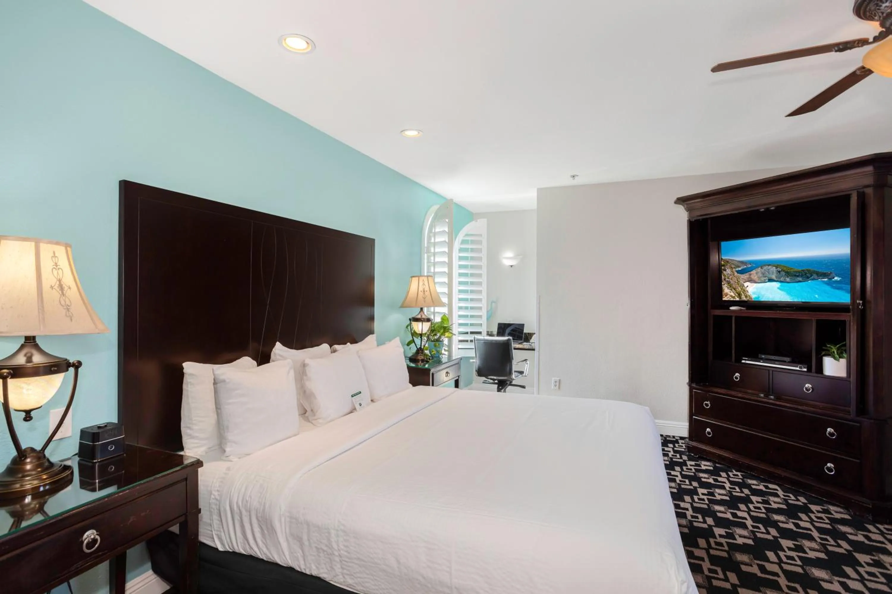 Bed in The Hotel Oceanside