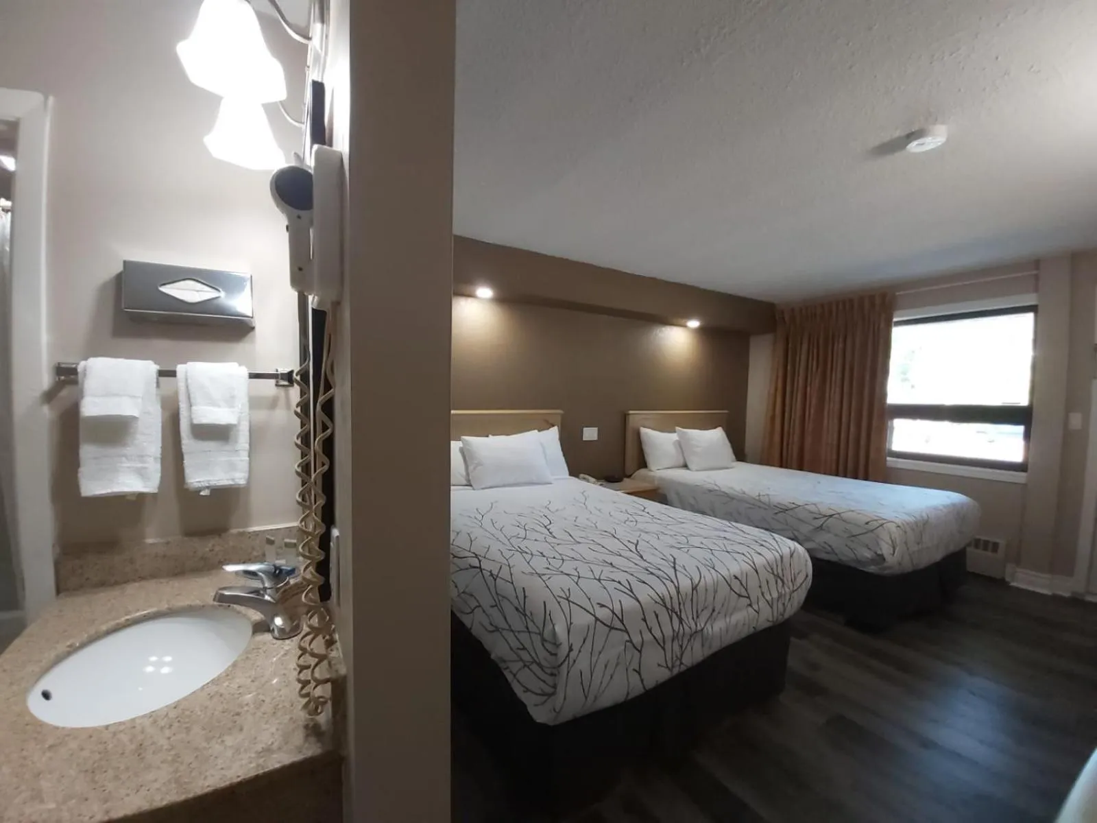 Bed in Arnprior Motor Inn