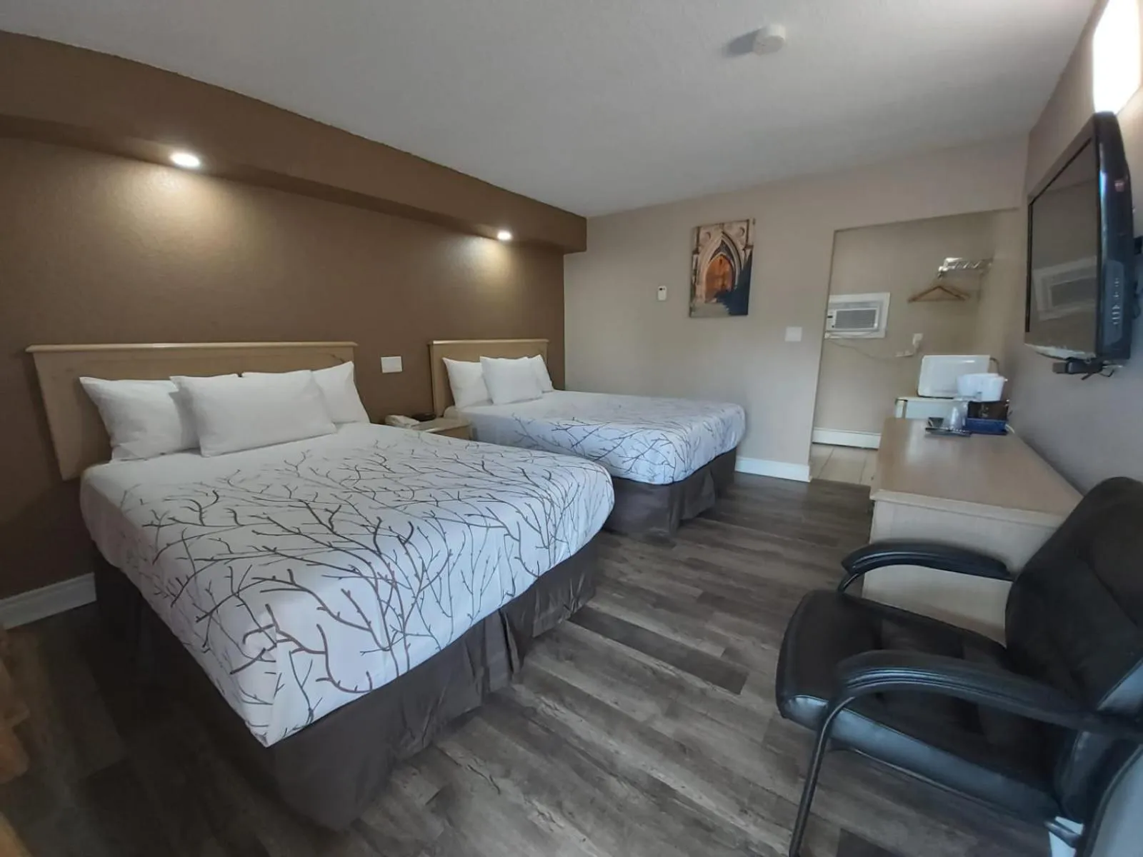 Bed in Arnprior Motor Inn