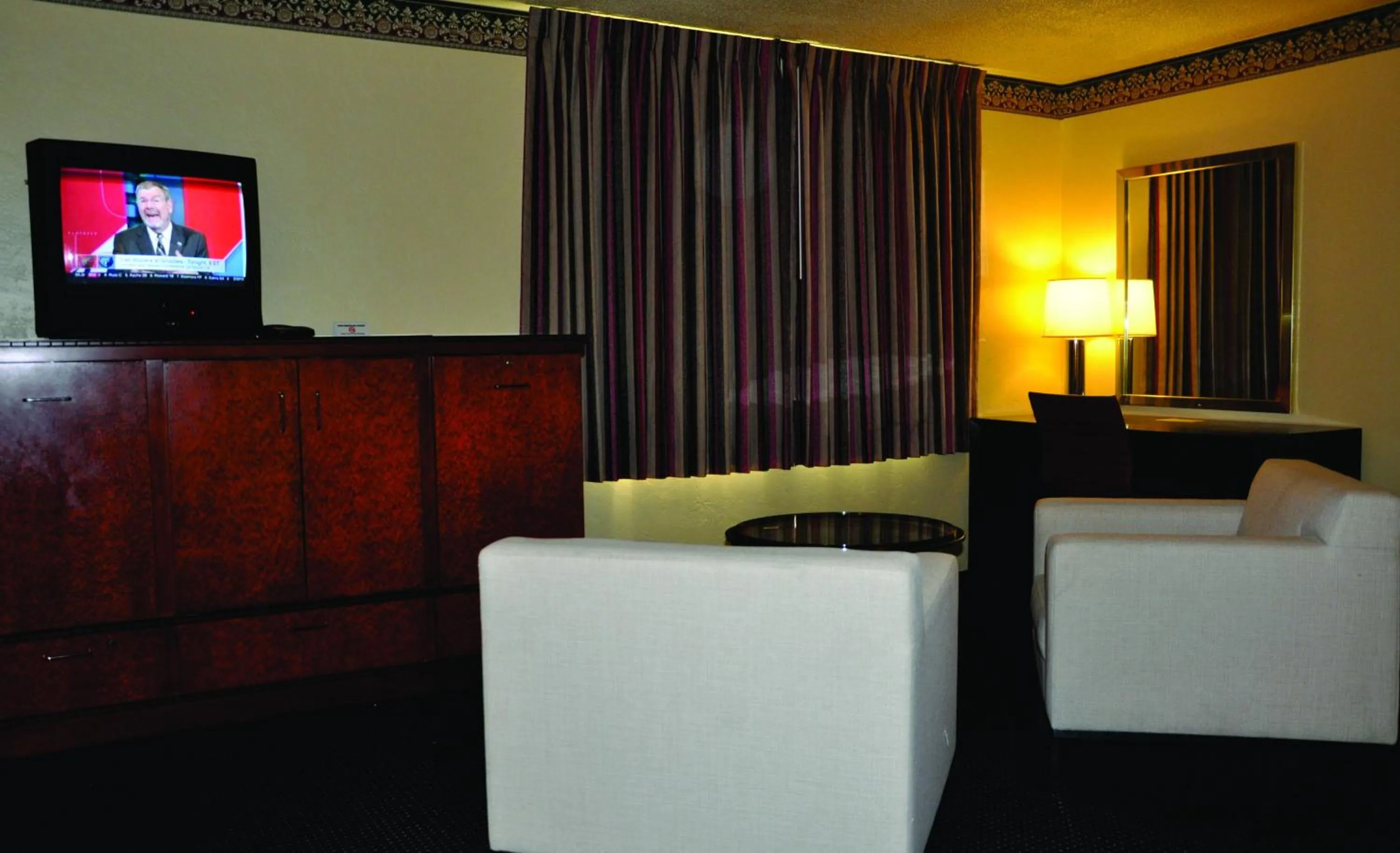 Bedroom in Travelers Inn Manteca