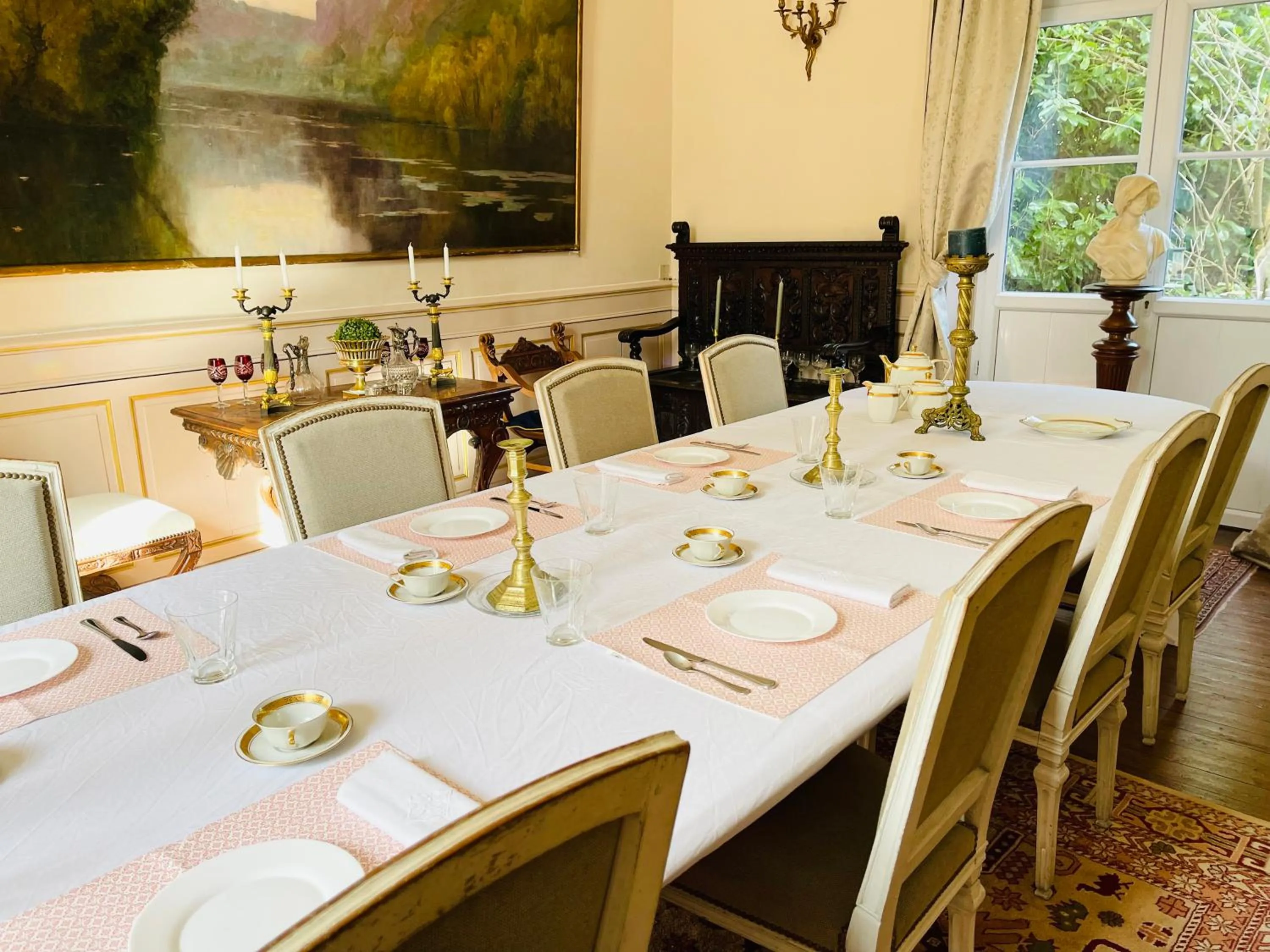Dining area in Le Manoir des Doyens