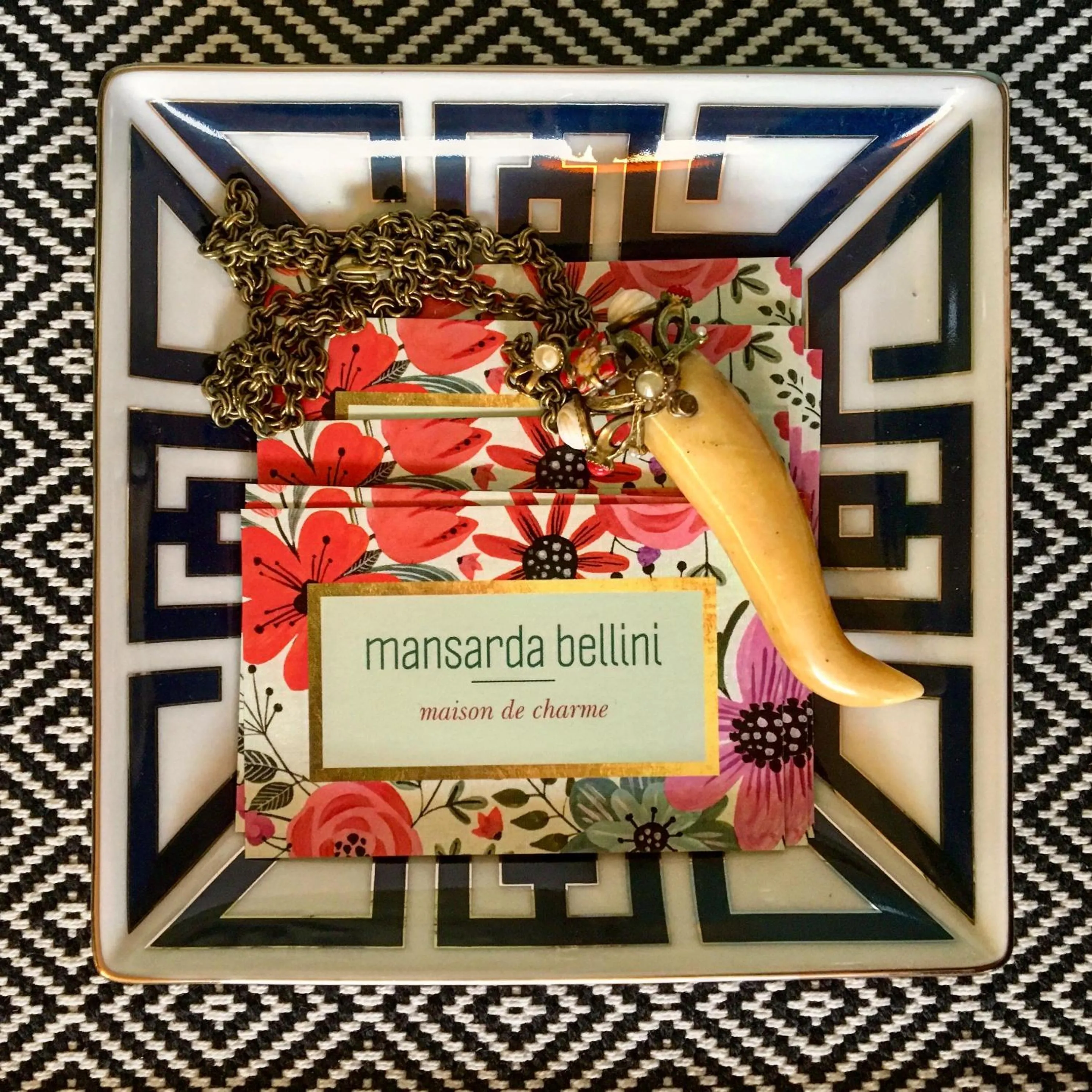 Logo/Certificate/Sign in Mansarda Bellini 84