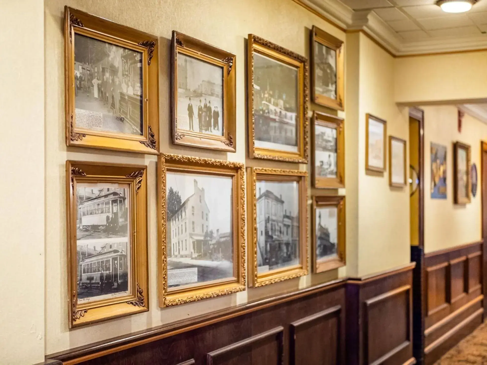 Lobby or reception in Lafayette Hotel Marietta Lobby or reception in Lafayette Hotel Marietta