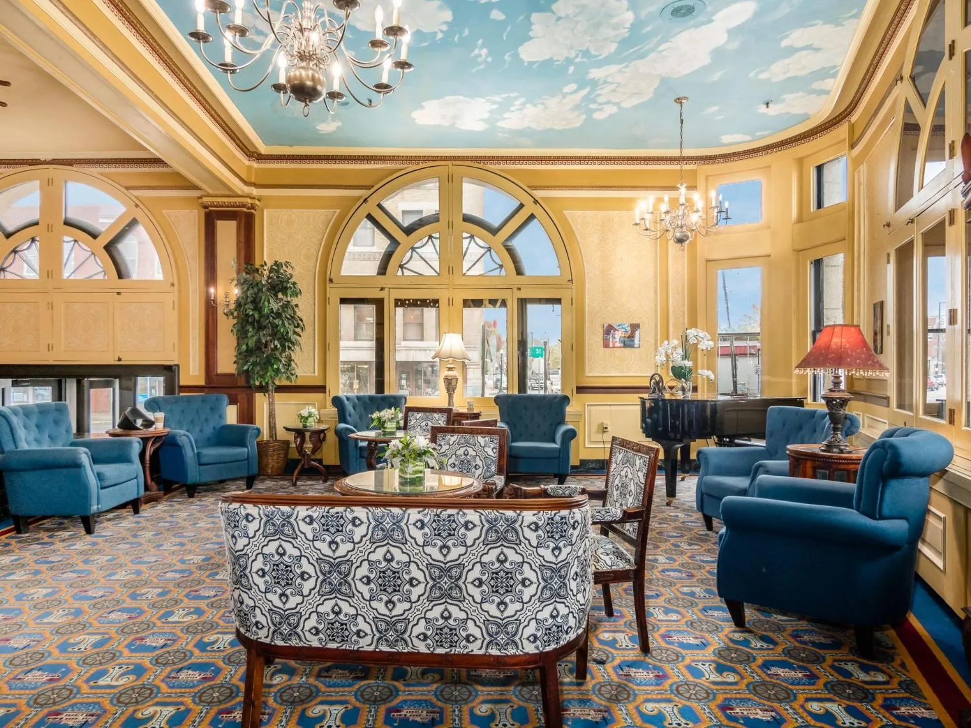 Lobby or reception in Lafayette Hotel Marietta