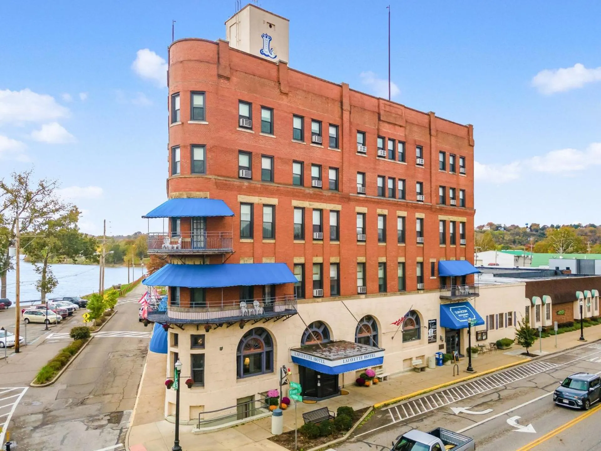 Property building in Lafayette Hotel Marietta
