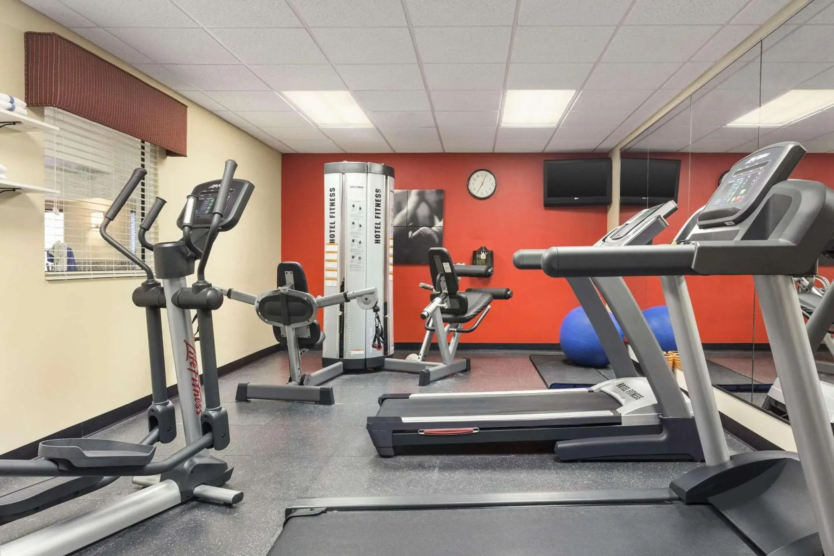 Fitness centre/facilities in Comfort Inn & Suites Fitness centre/facilities in Comfort Inn & Suites