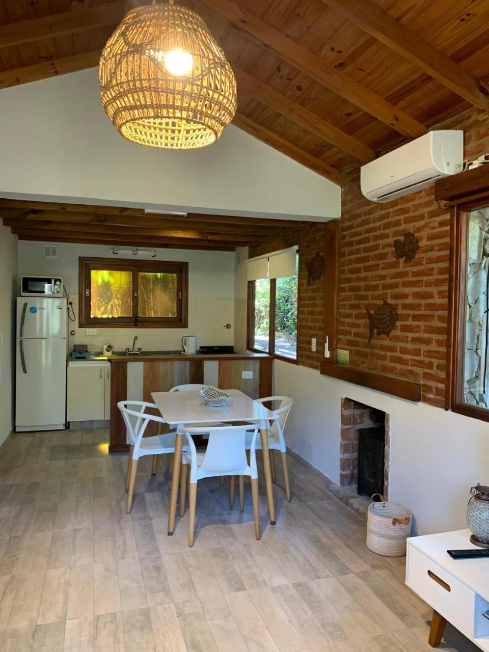Dining area in Kimbara Bosque y Mar