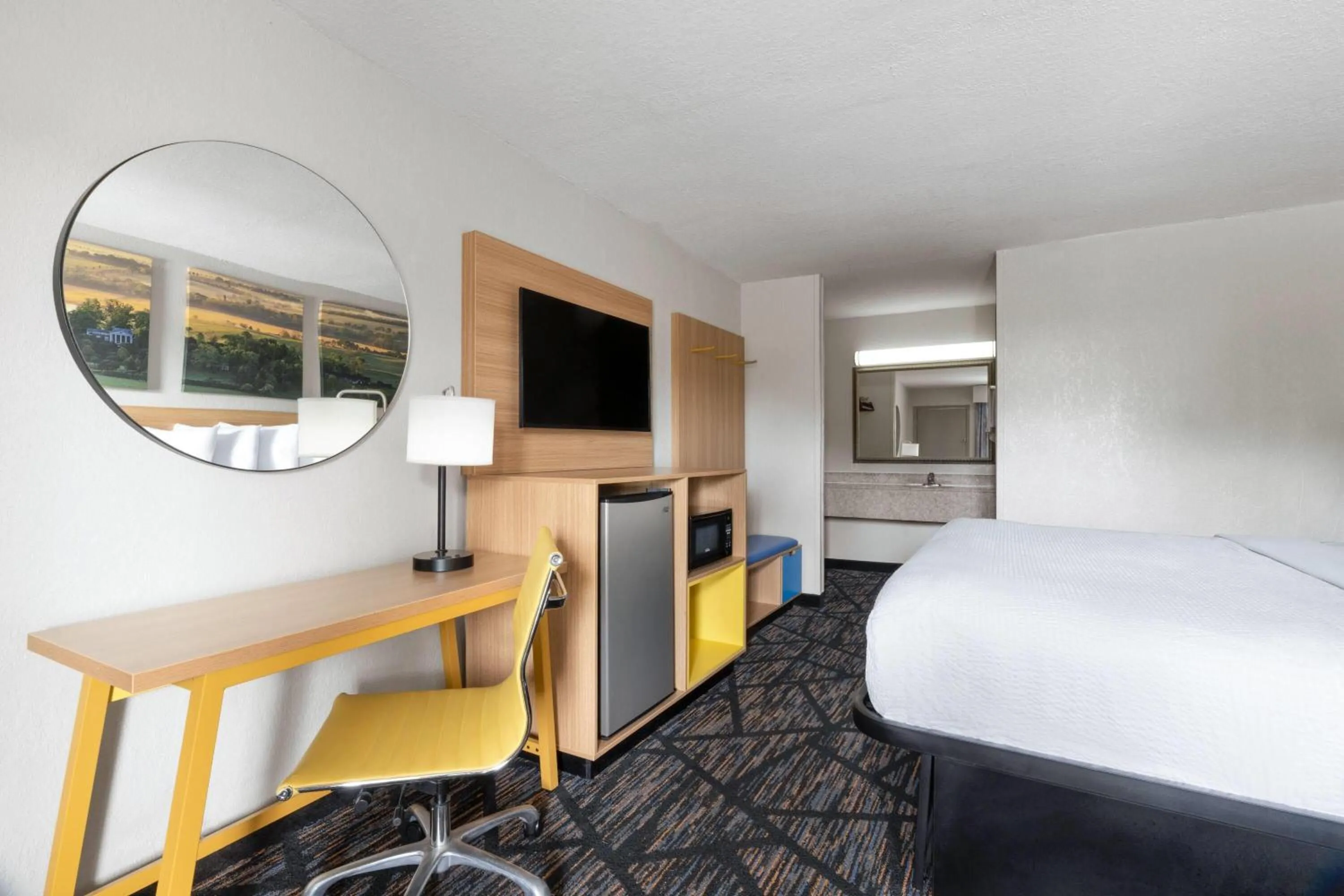 Photo of the whole room, Bed in Days Inn by Wyndham Augusta Wheeler Road