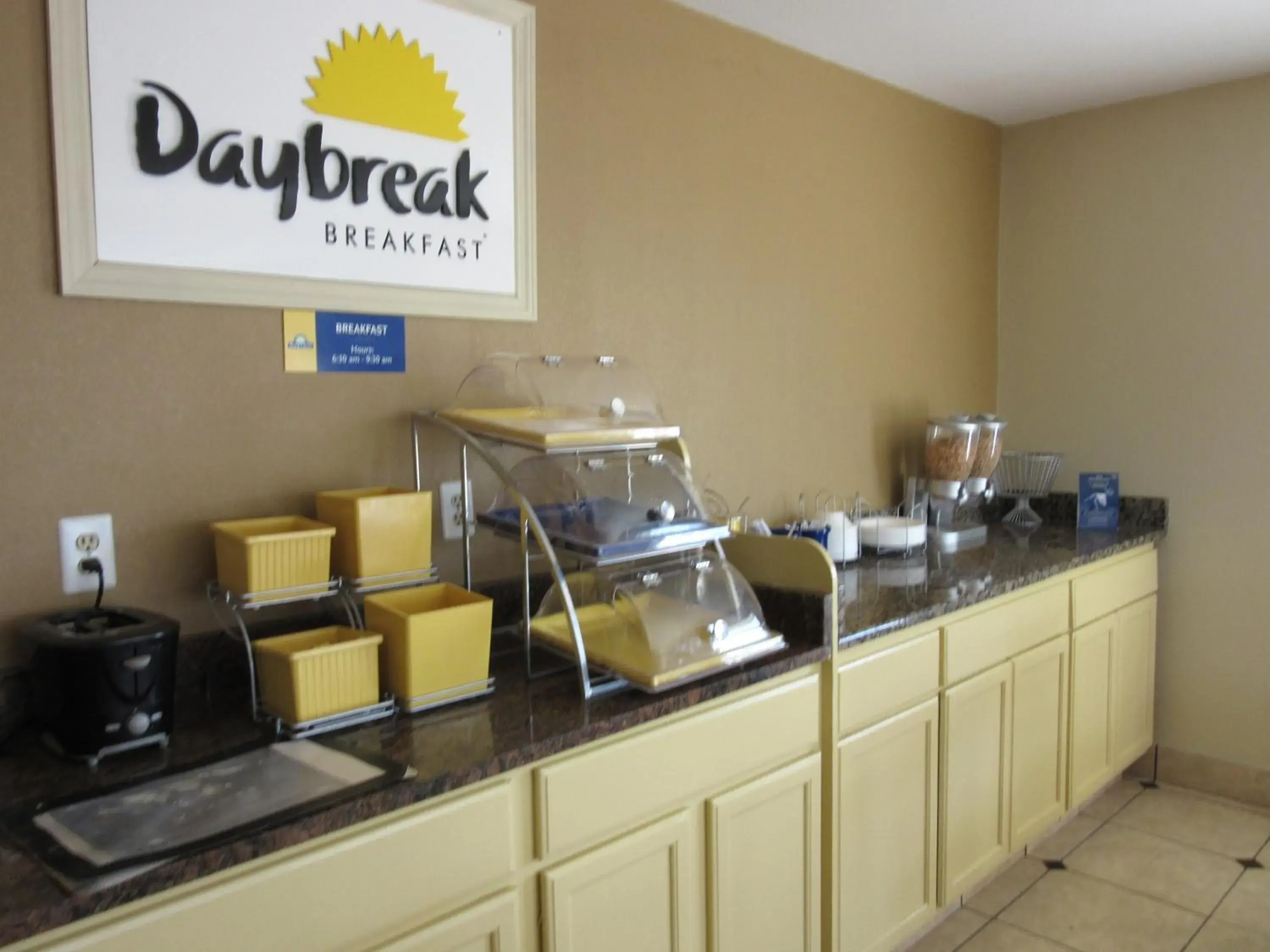 Restaurant/places to eat in Days Inn by Wyndham Augusta Wheeler Road Restaurant/places to eat in Days Inn by Wyndham Augusta Wheeler Road