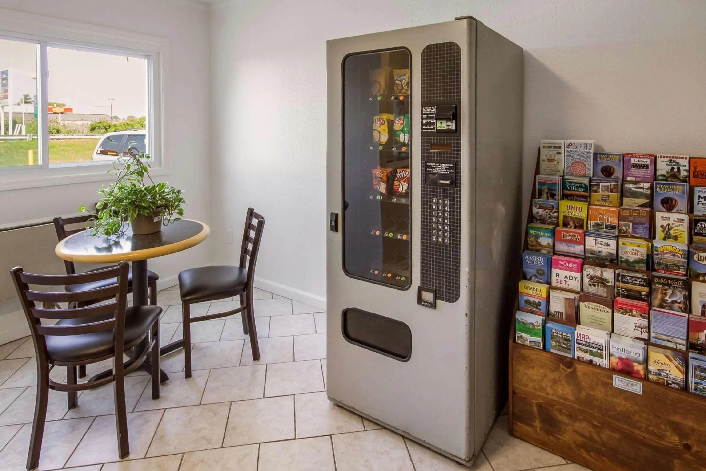 Library in Motel 6-Rossford, OH