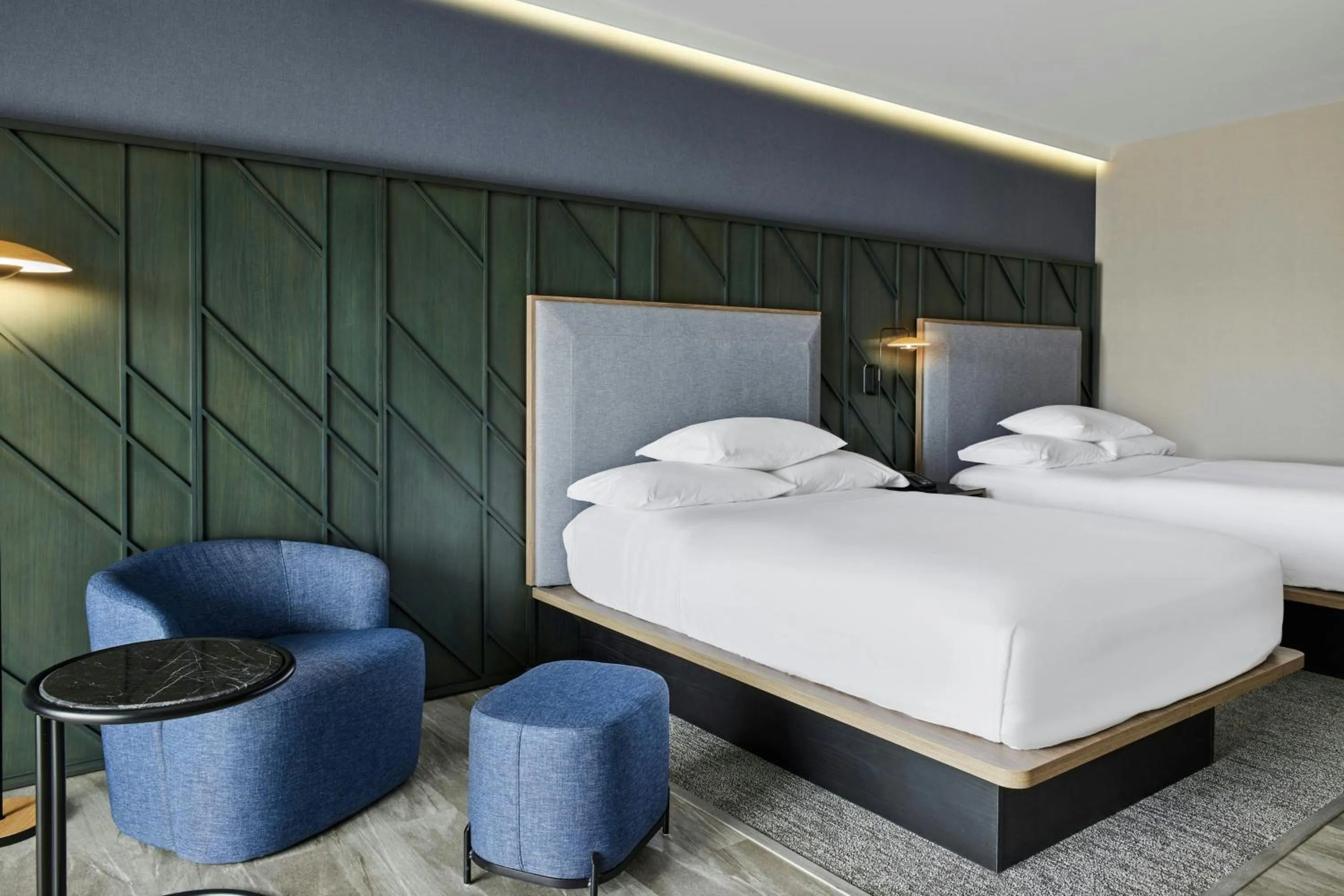 Photo of the whole room, Bed in Courtyard by Marriott San Jose Escazu