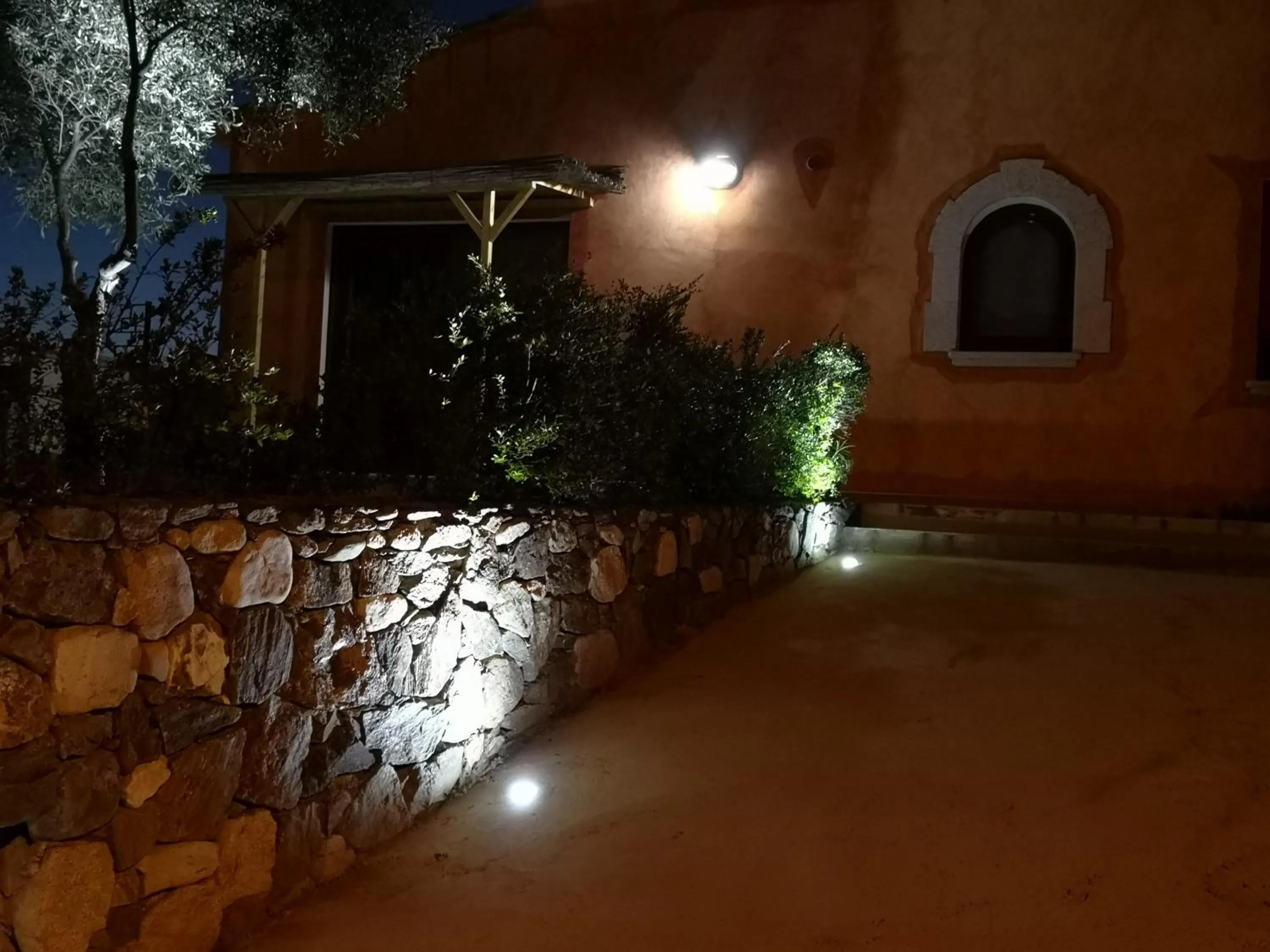 Property building in A Lu Ponti