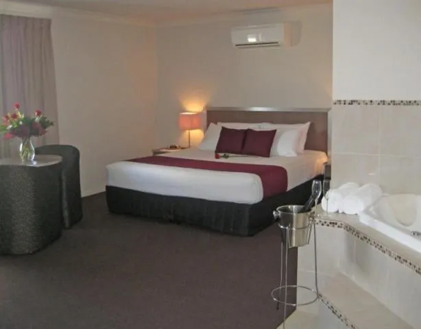 Photo of the whole room, Bed in Johnson Road Motel