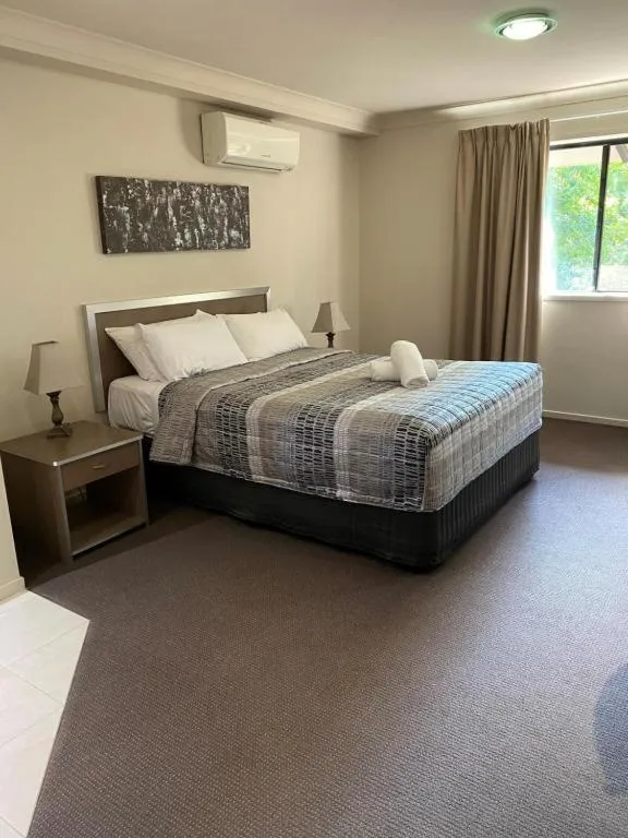 Bed in Johnson Road Motel