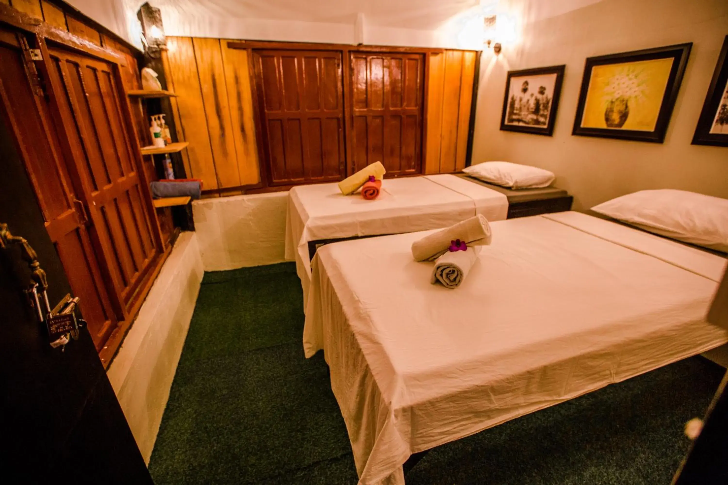Massage, Bed in The Sanctuary Villa Battambang Massage, Bed in The Sanctuary Villa Battambang