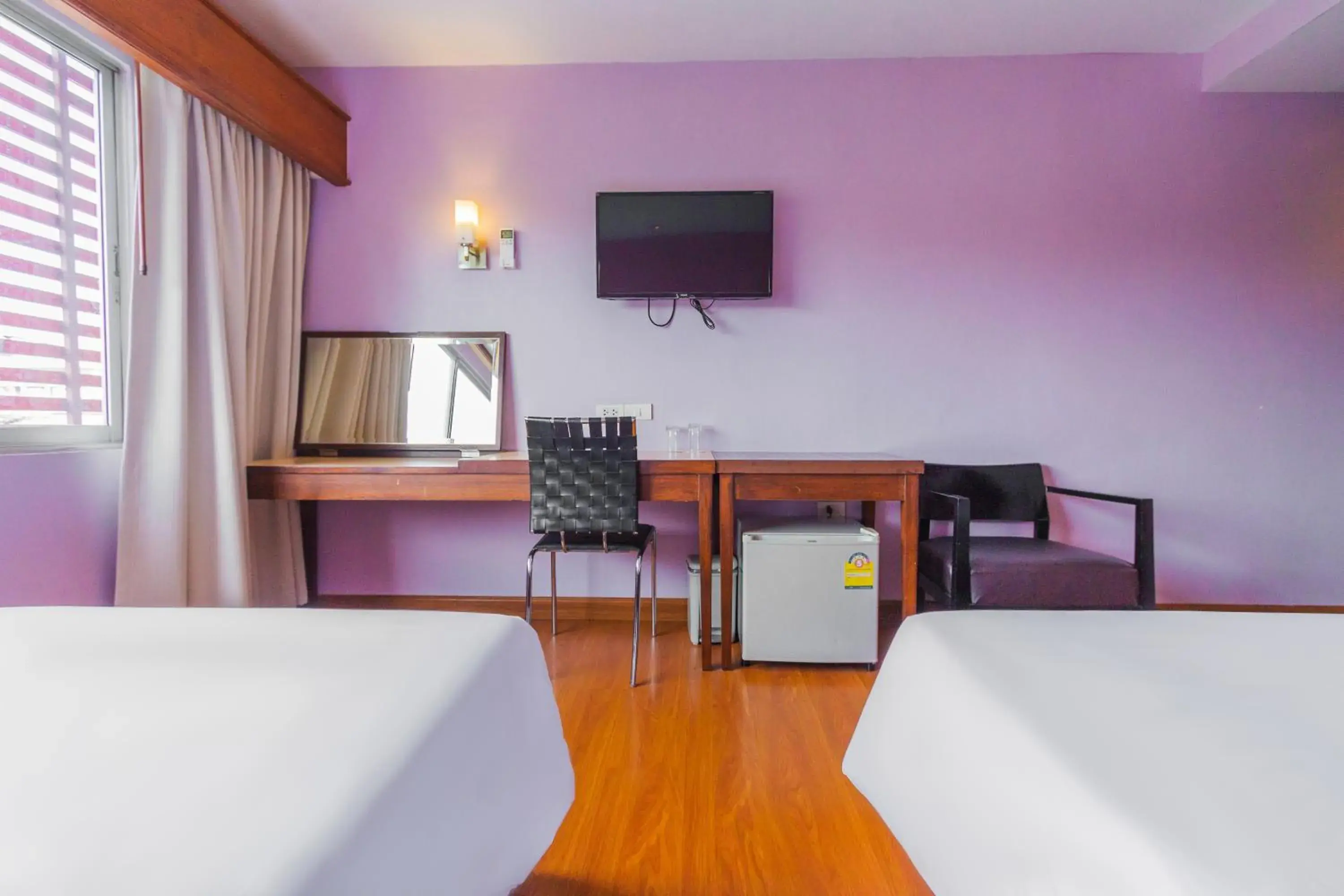 TV and multimedia, Bed in Mayflower Grande Chiang Mai TV and multimedia, Bed in Mayflower Grande Chiang Mai