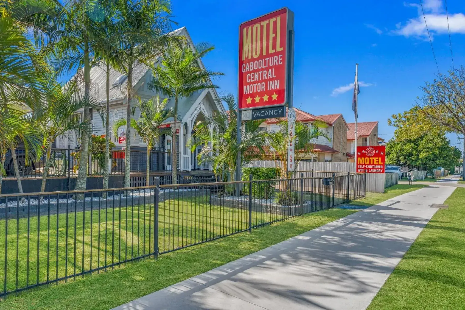 Property building in Caboolture Central Motor Inn, Sure Stay Collection by BW Property building in Caboolture Central Motor Inn, Sure Stay Collection by BW