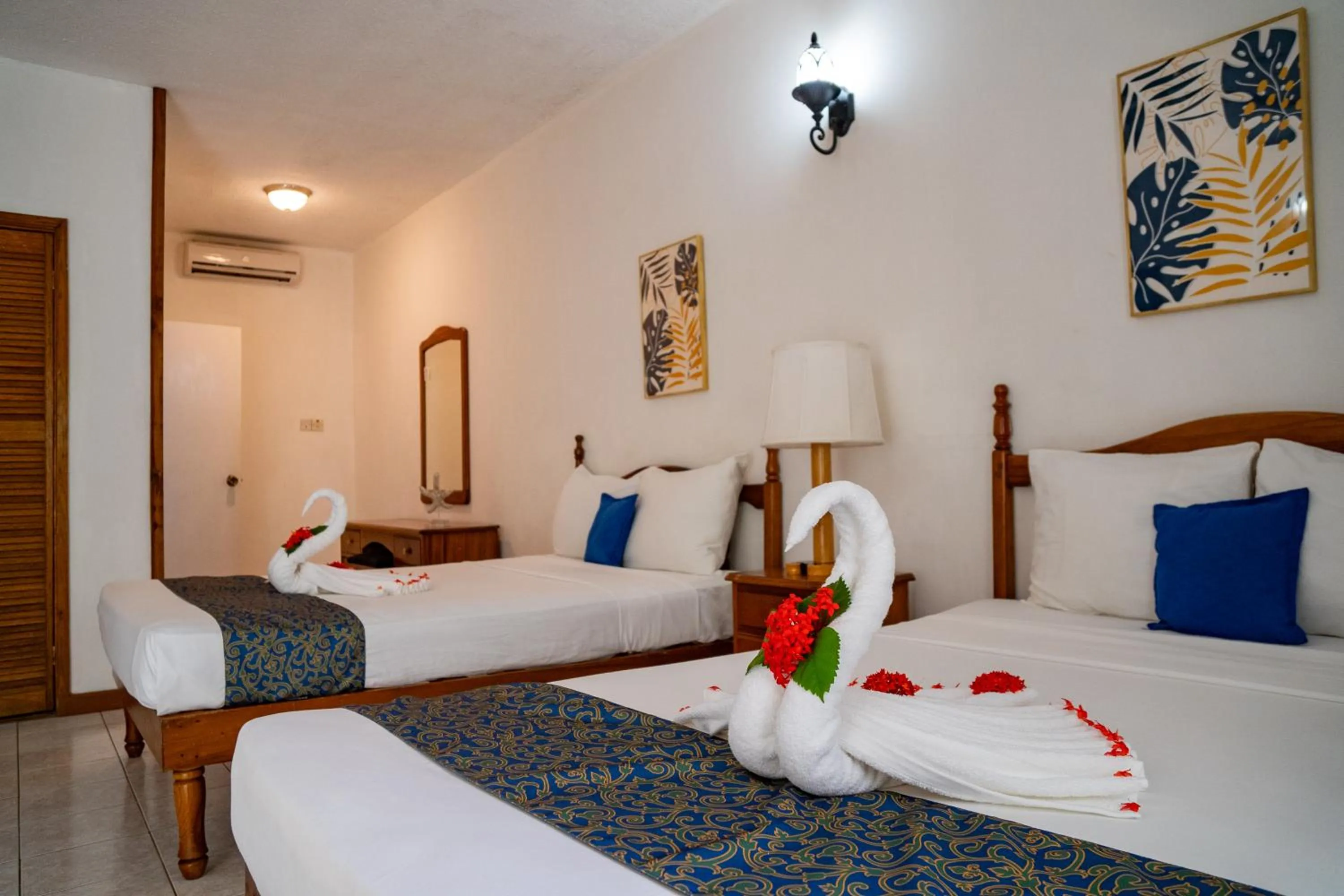 Bed in Merrils Beach Resort II