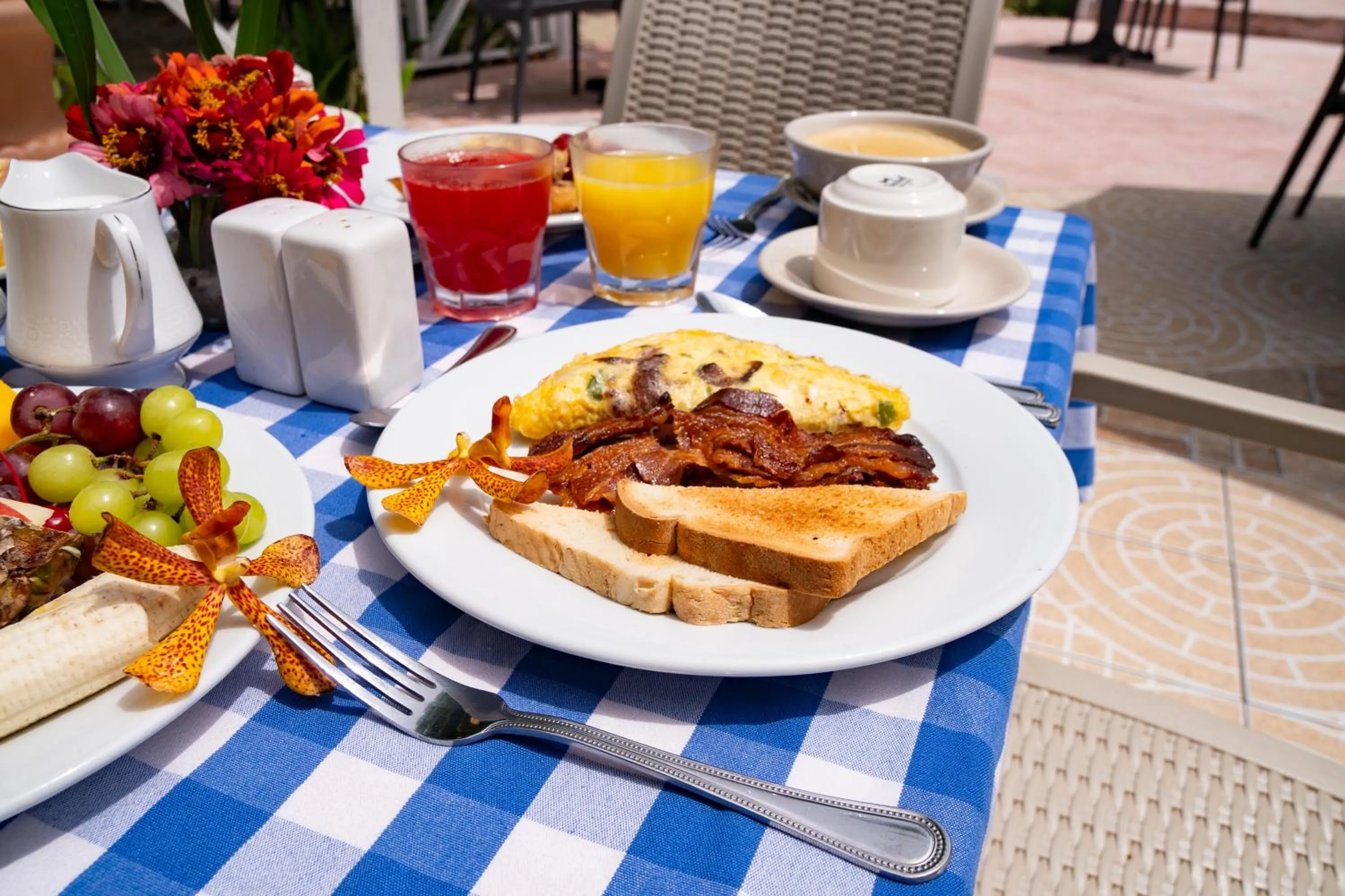 Food and drinks in Merrils Beach Resort II