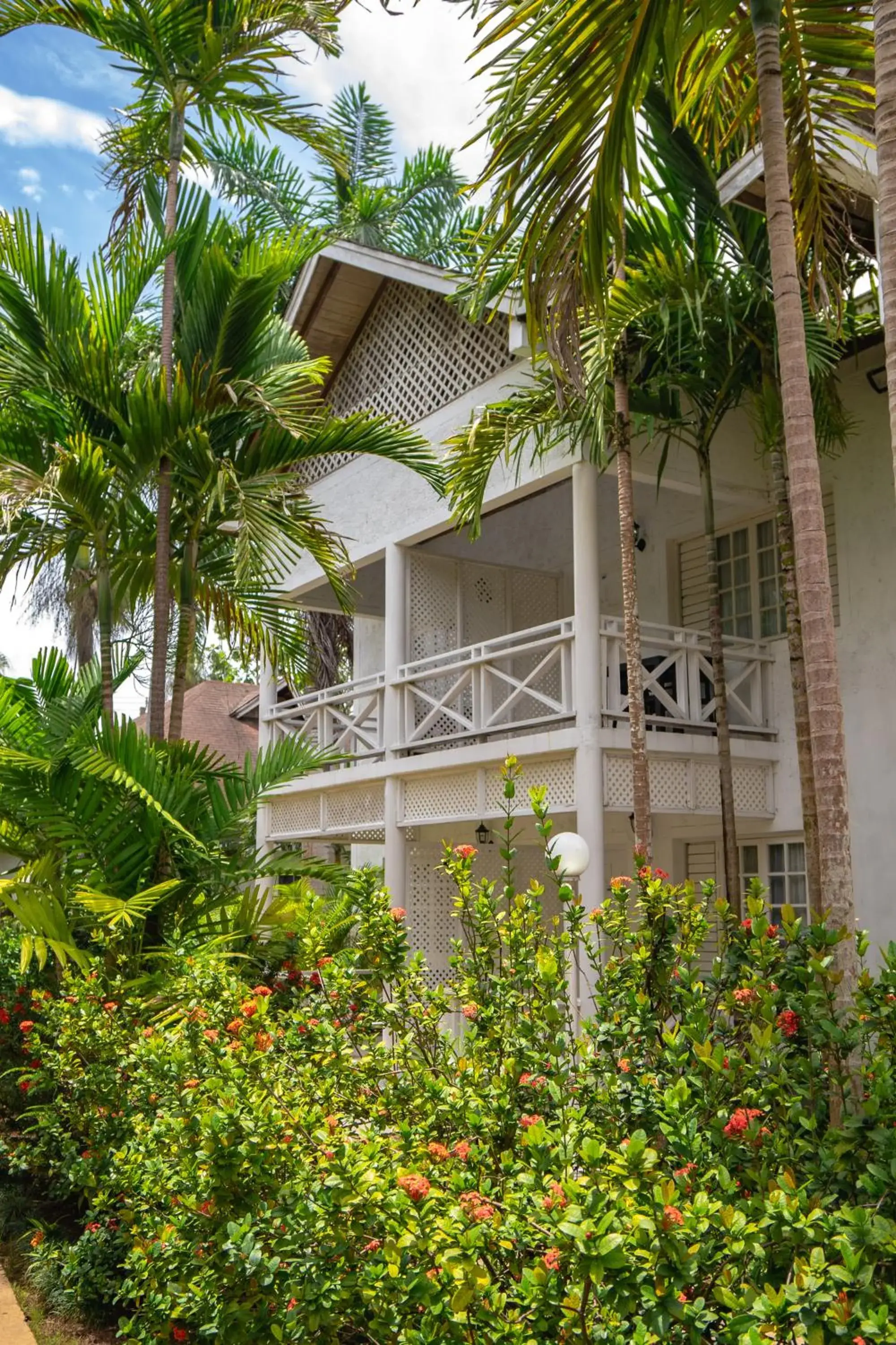 Property building in Merrils Beach Resort II Property building in Merrils Beach Resort II