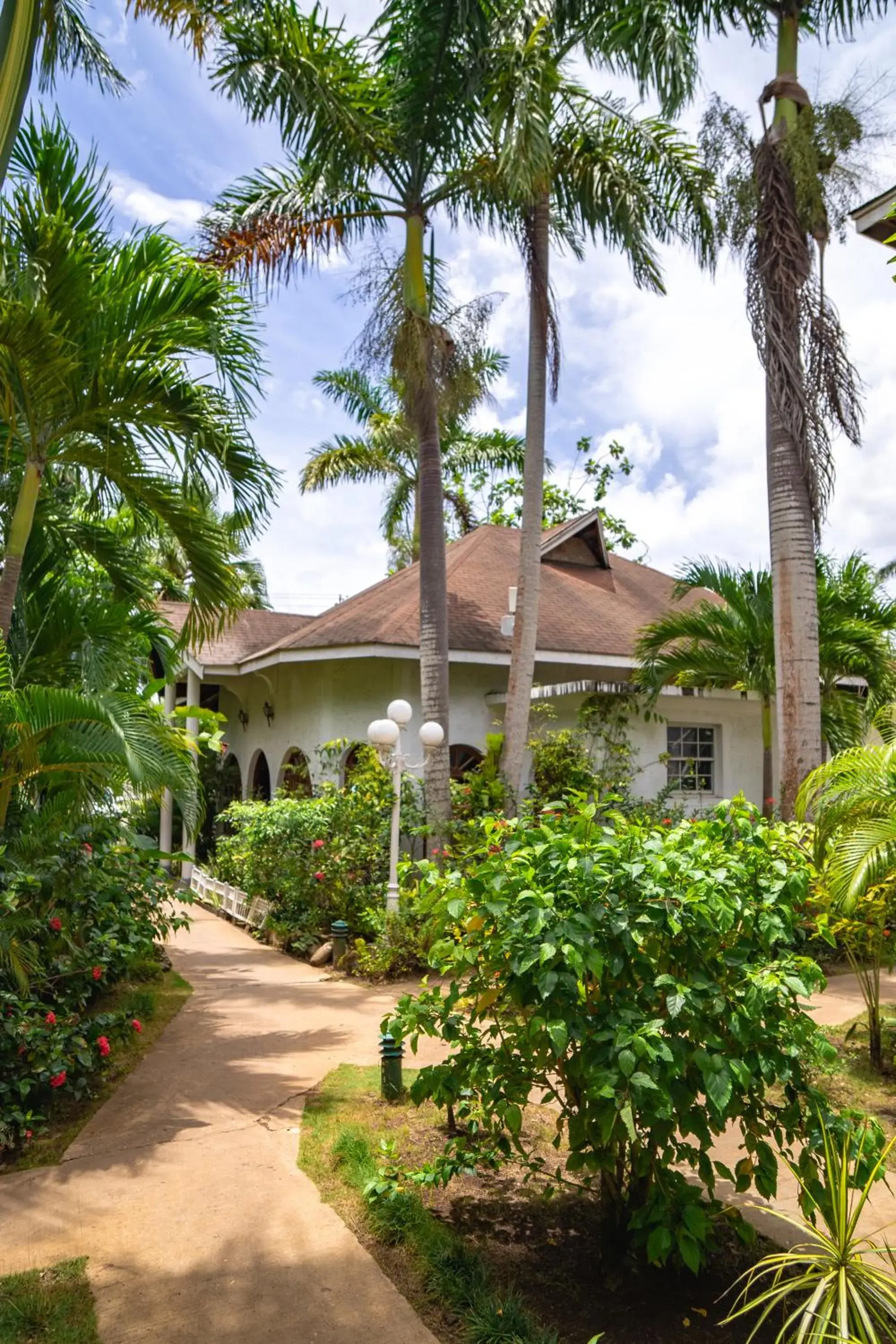 Property building in Merrils Beach Resort II Property building in Merrils Beach Resort II