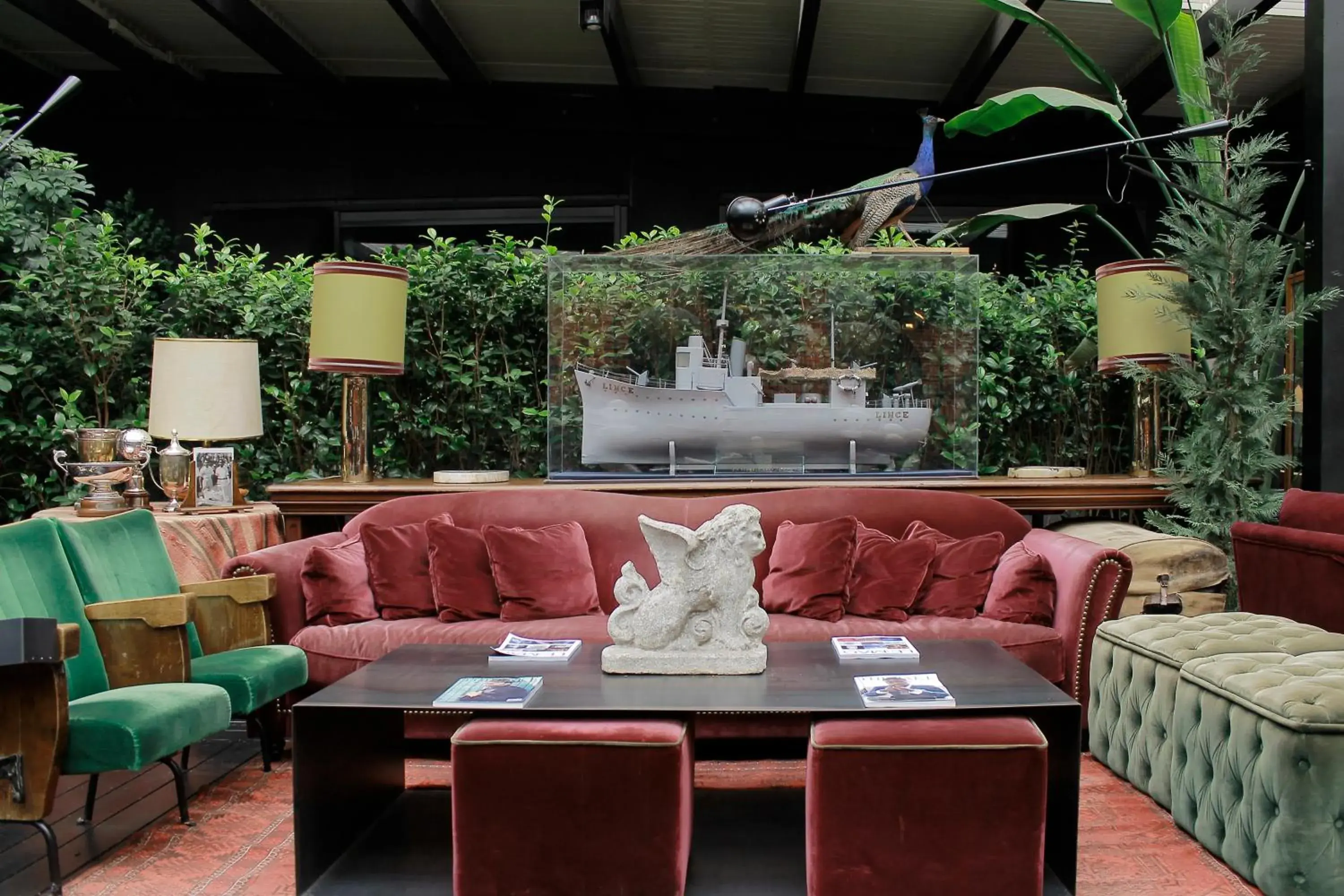 Lounge or bar in Aethos Milan Lounge or bar in Aethos Milan