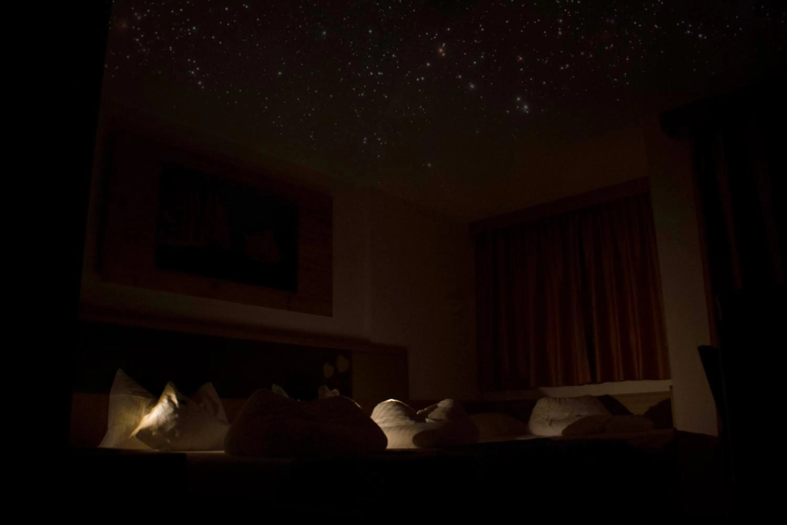 Bed in Berghotel Miramonti