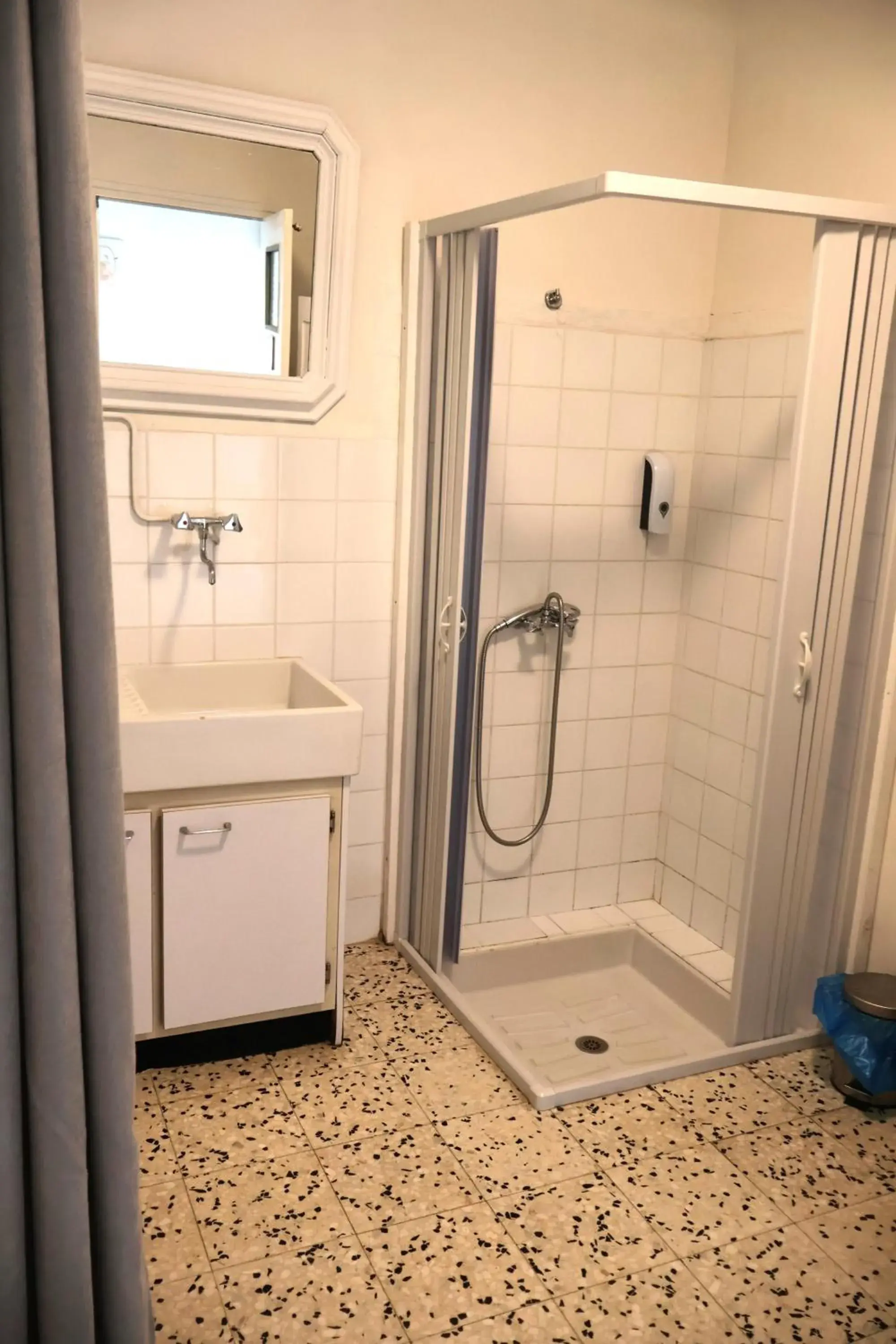 Bathroom in La Roseraie Bathroom in La Roseraie