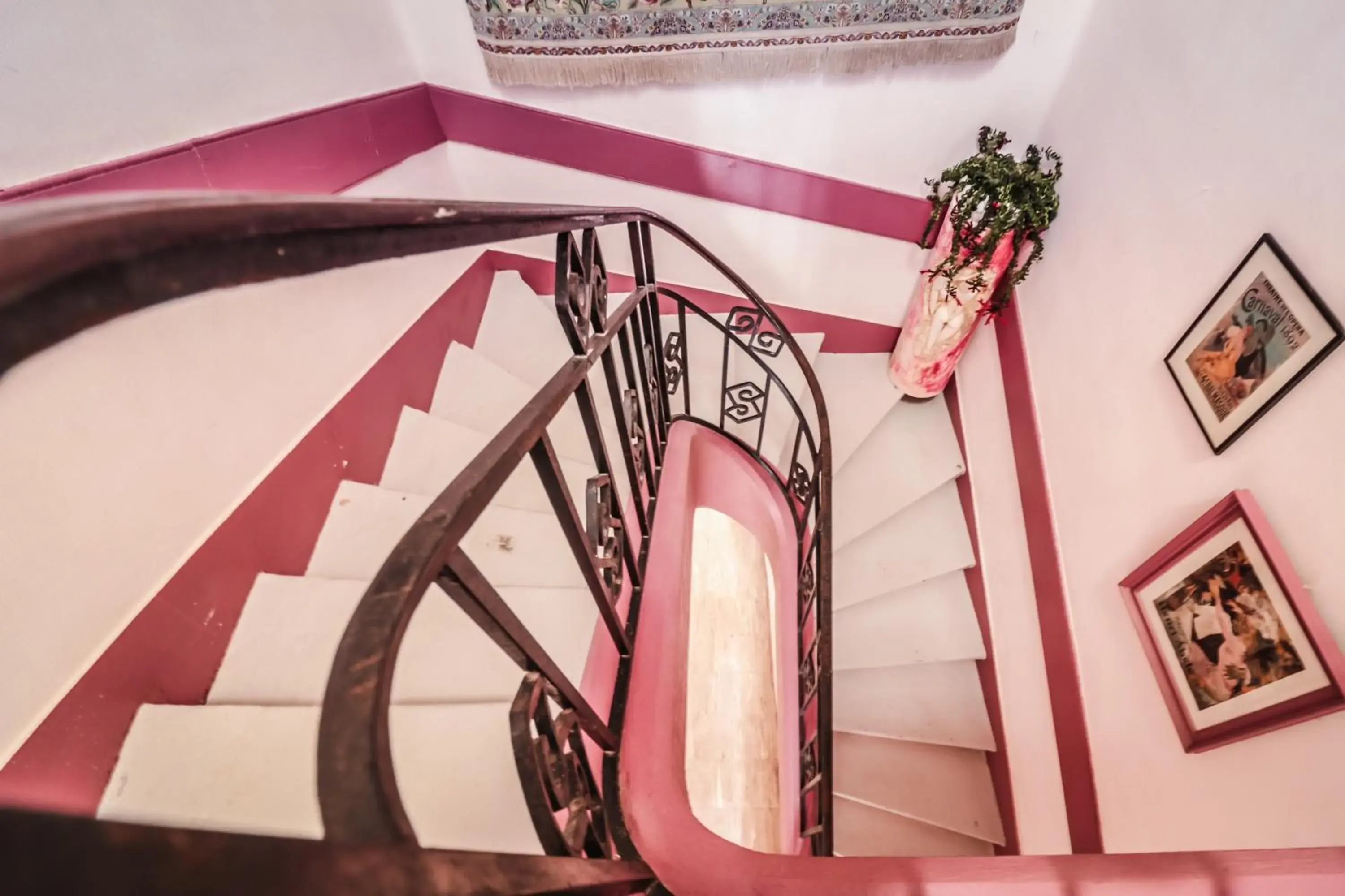 Property building in La Roseraie Property building in La Roseraie