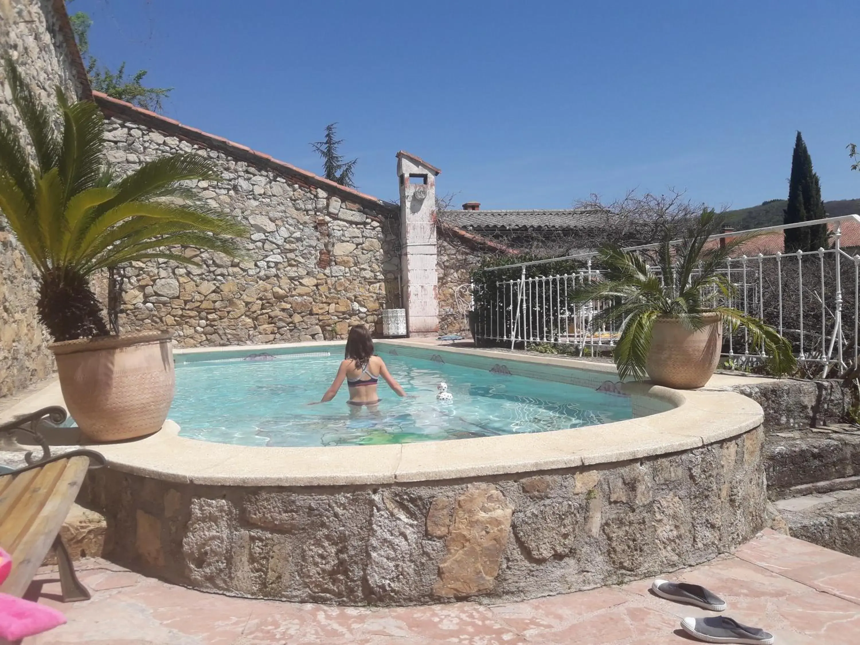 Swimming pool in La Roseraie Swimming pool in La Roseraie