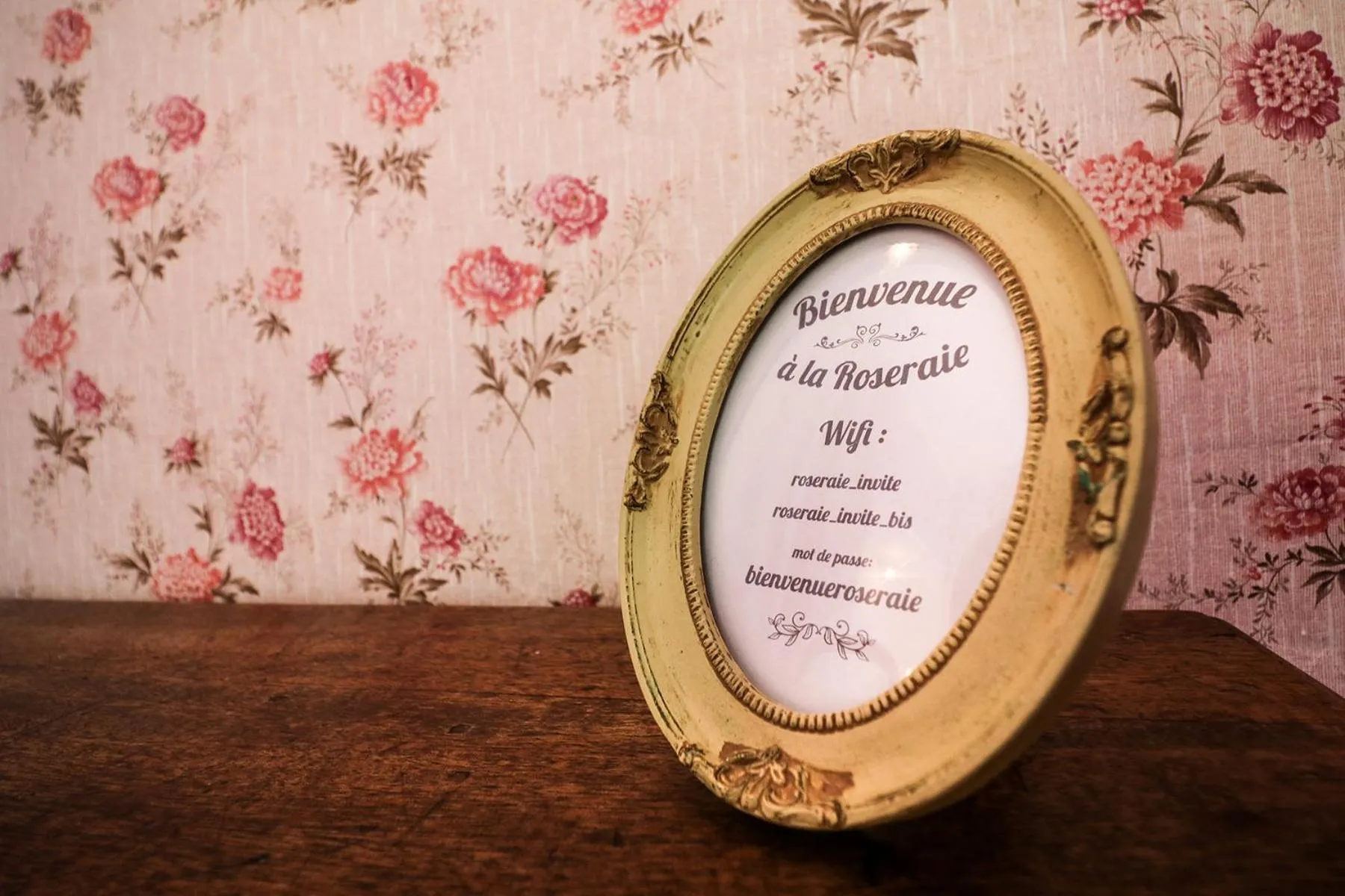 Property logo or sign in La Roseraie