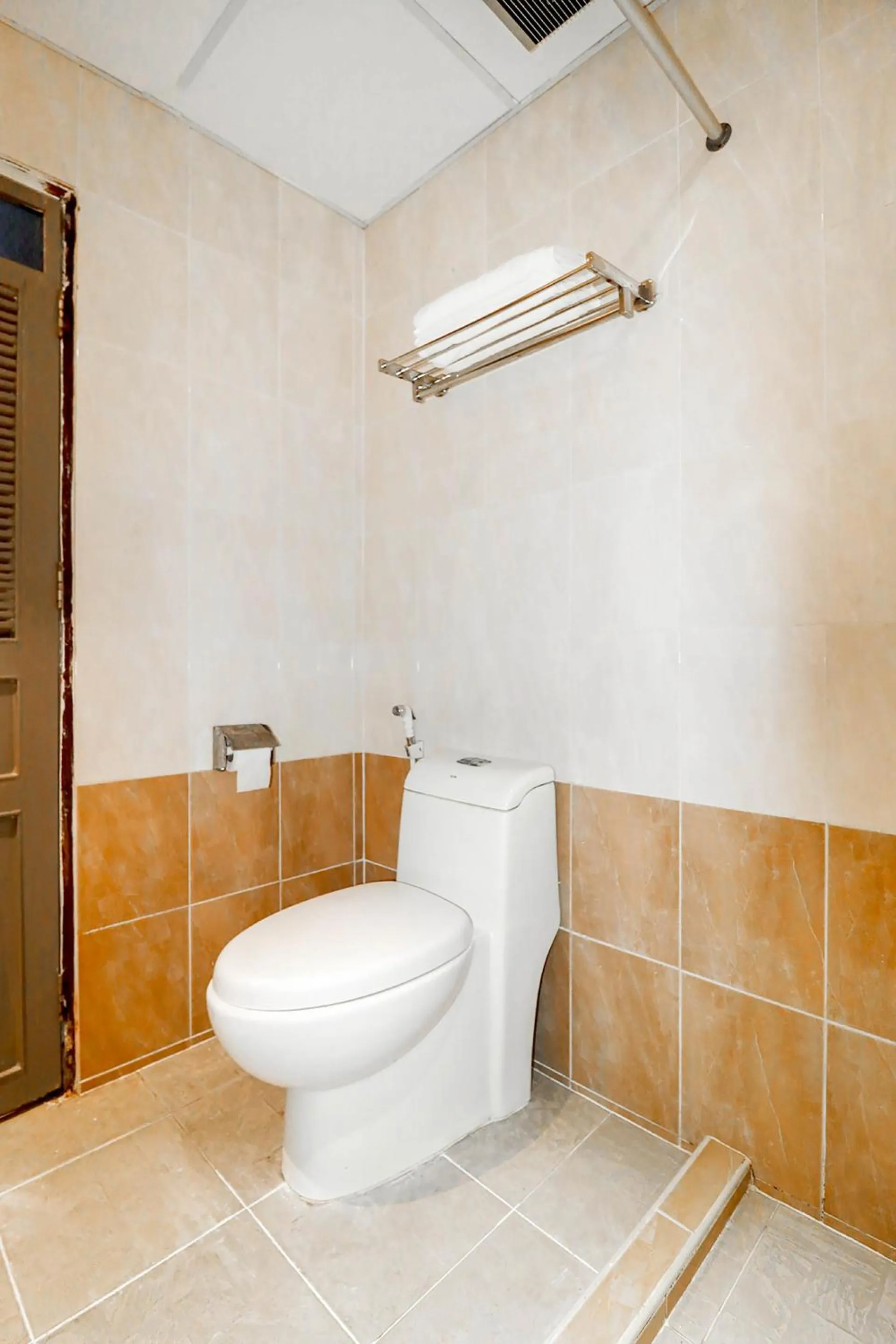 Bathroom in Natural Beach Hotel Pattaya