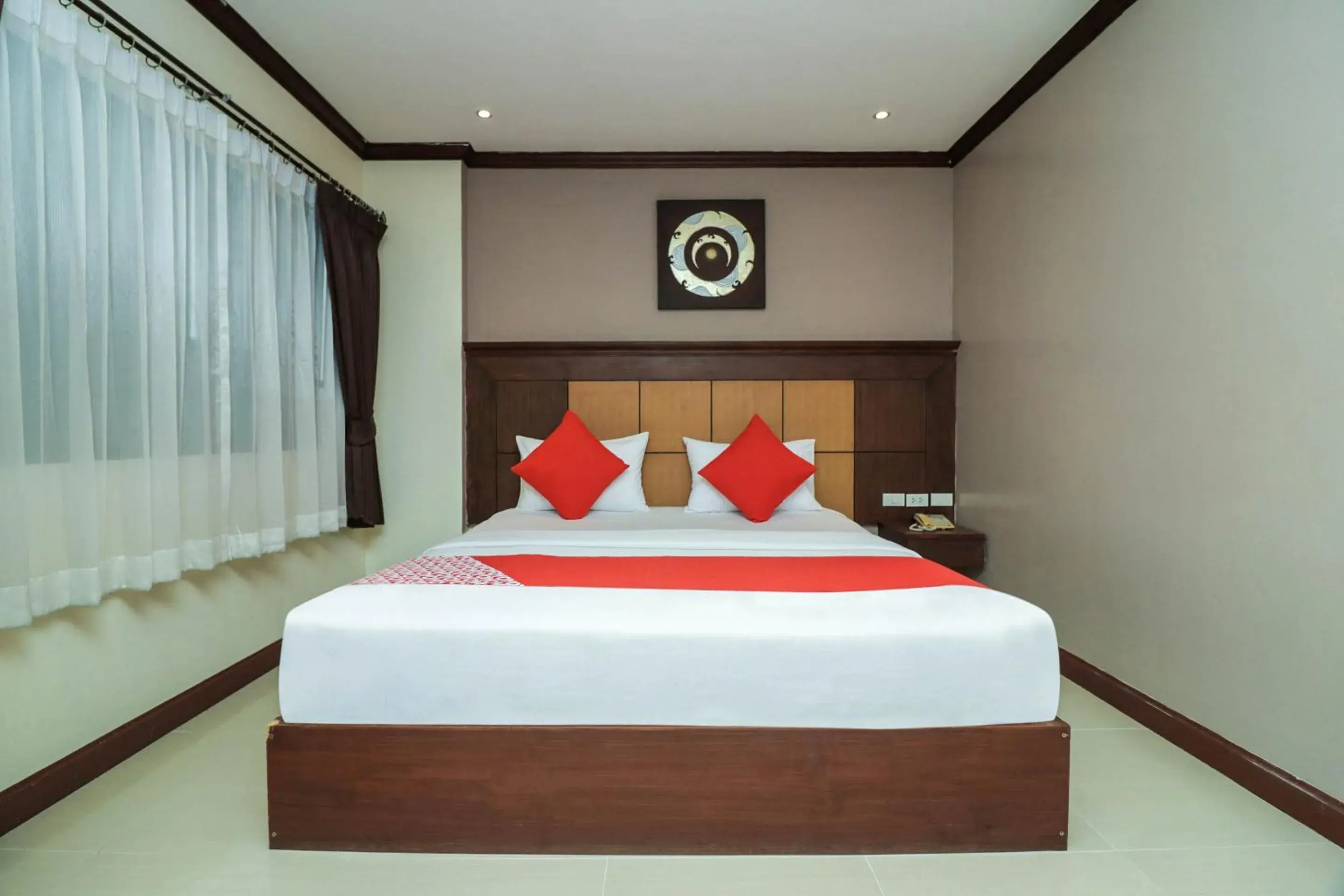 Bedroom, Bed in Natural Beach Hotel Pattaya Bedroom, Bed in Natural Beach Hotel Pattaya
