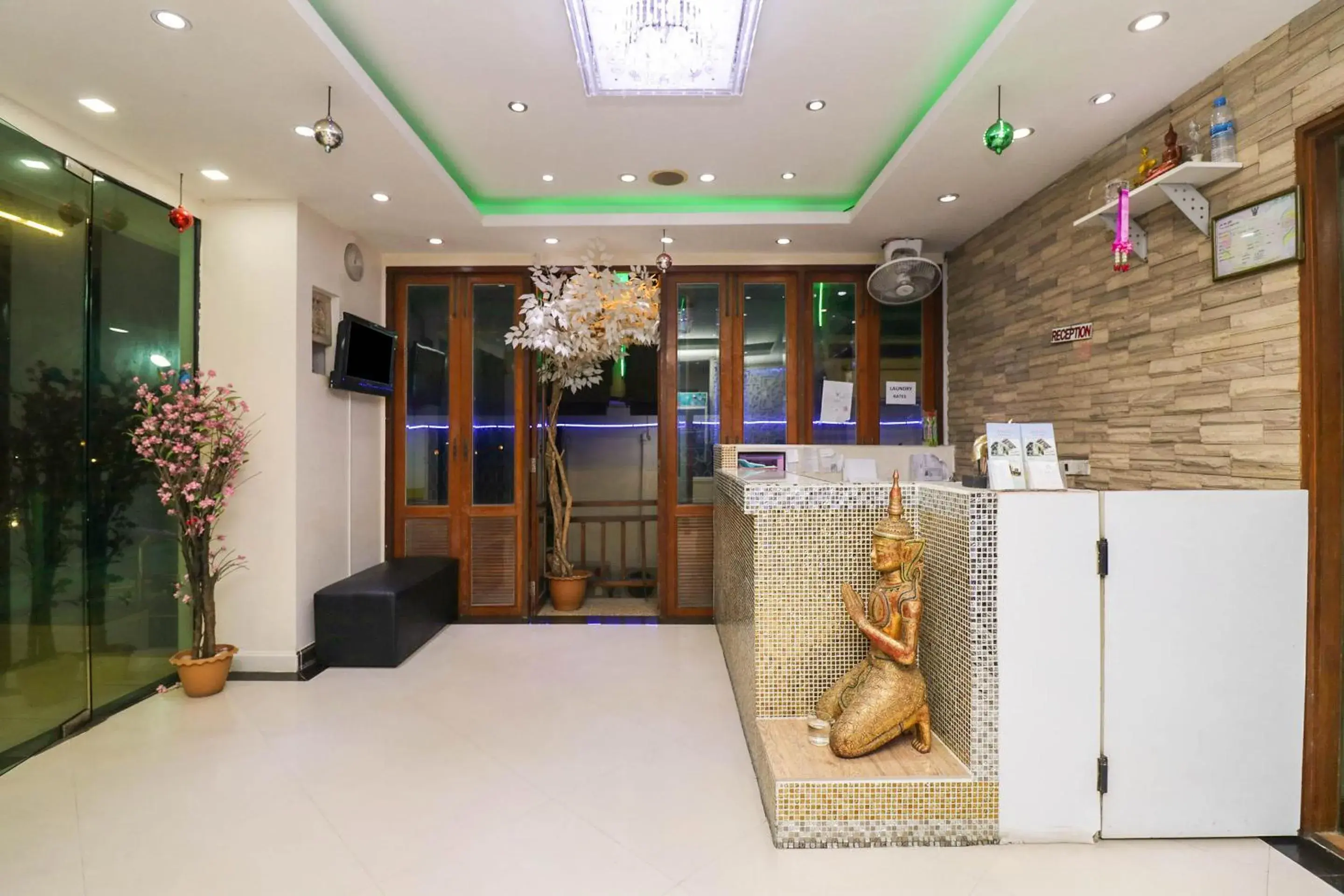 Lobby or reception in Natural Beach Hotel Pattaya Lobby or reception in Natural Beach Hotel Pattaya