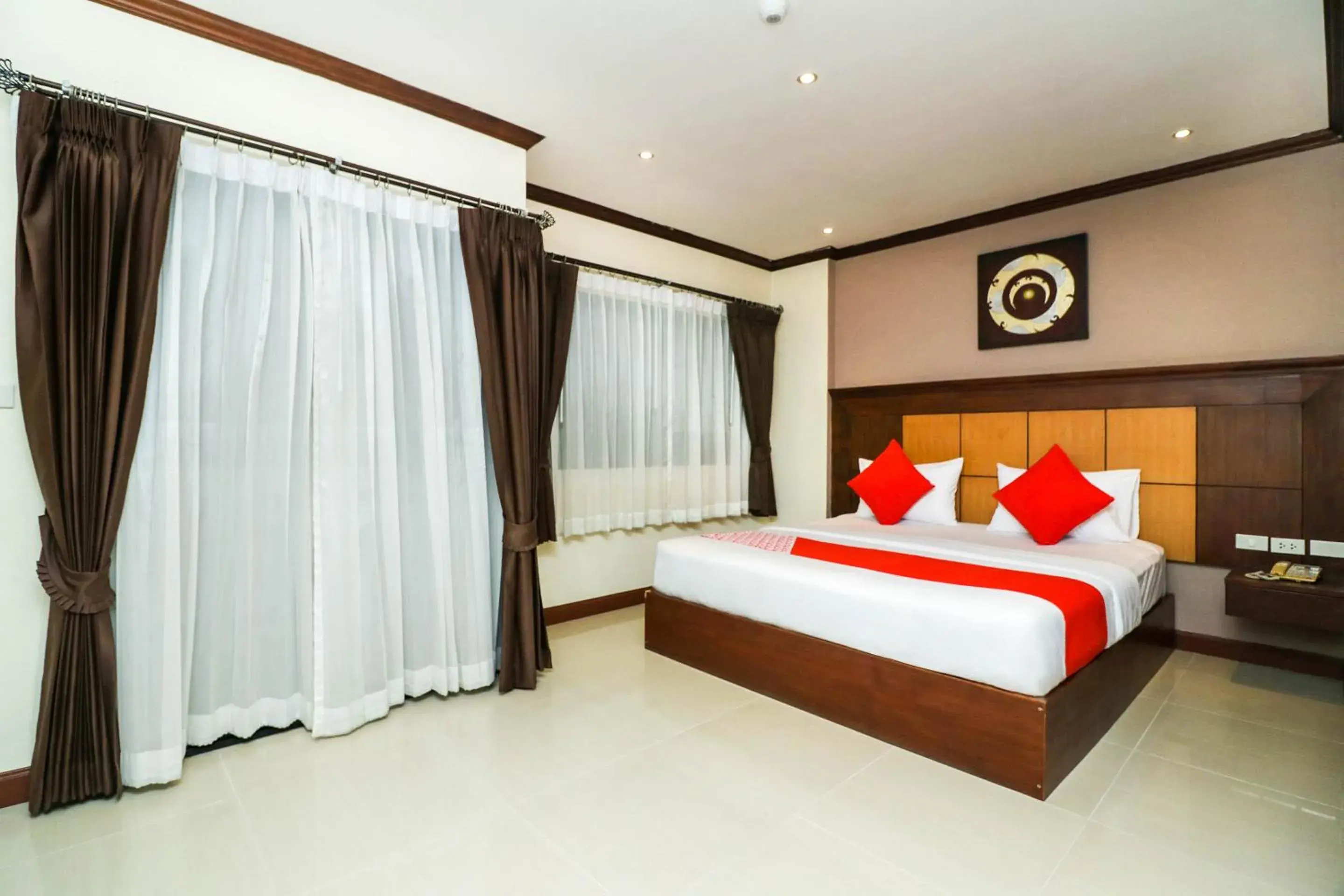 Bedroom, Bed in Natural Beach Hotel Pattaya Bedroom, Bed in Natural Beach Hotel Pattaya