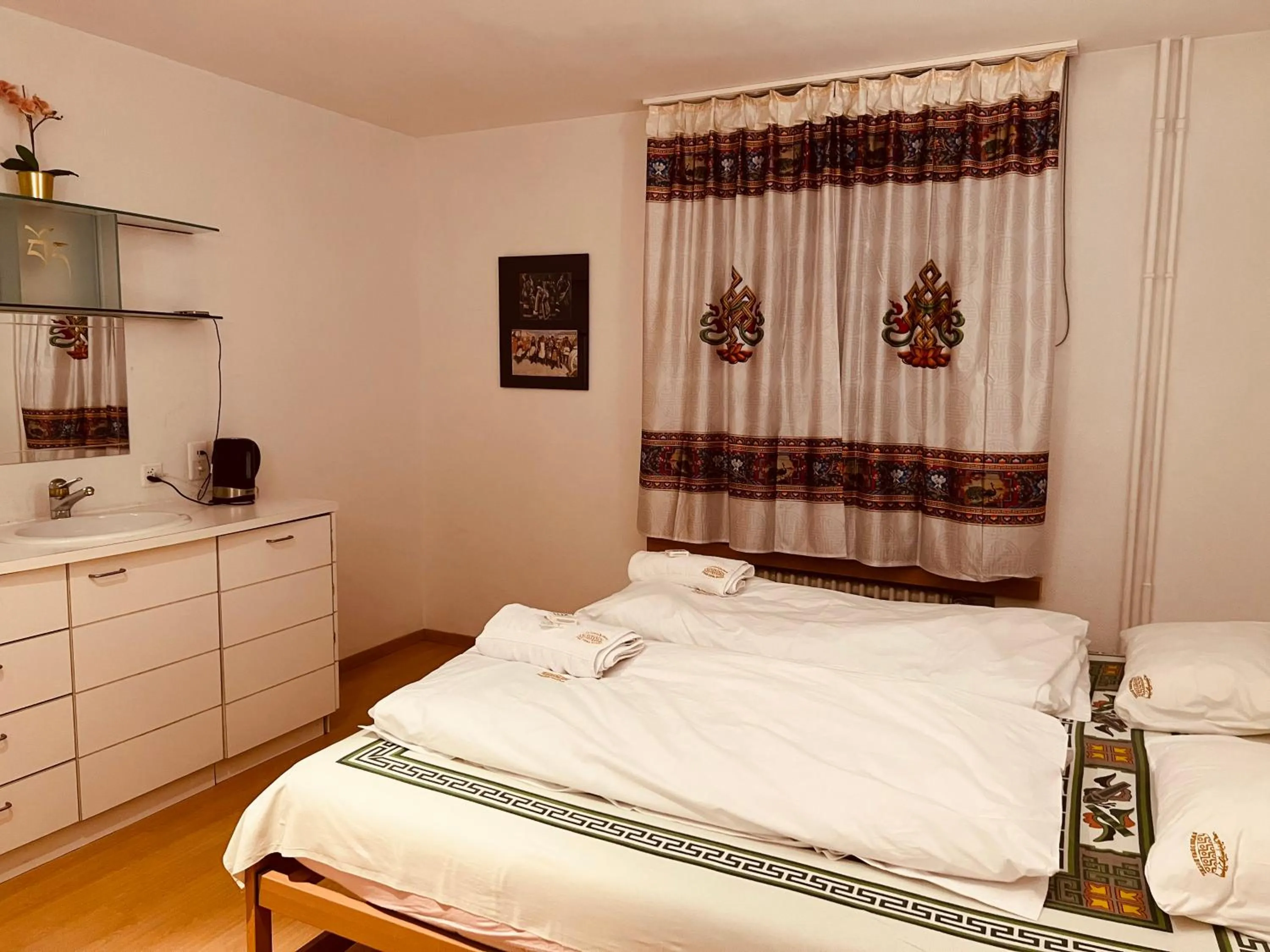 Bed in Swiss Dewa