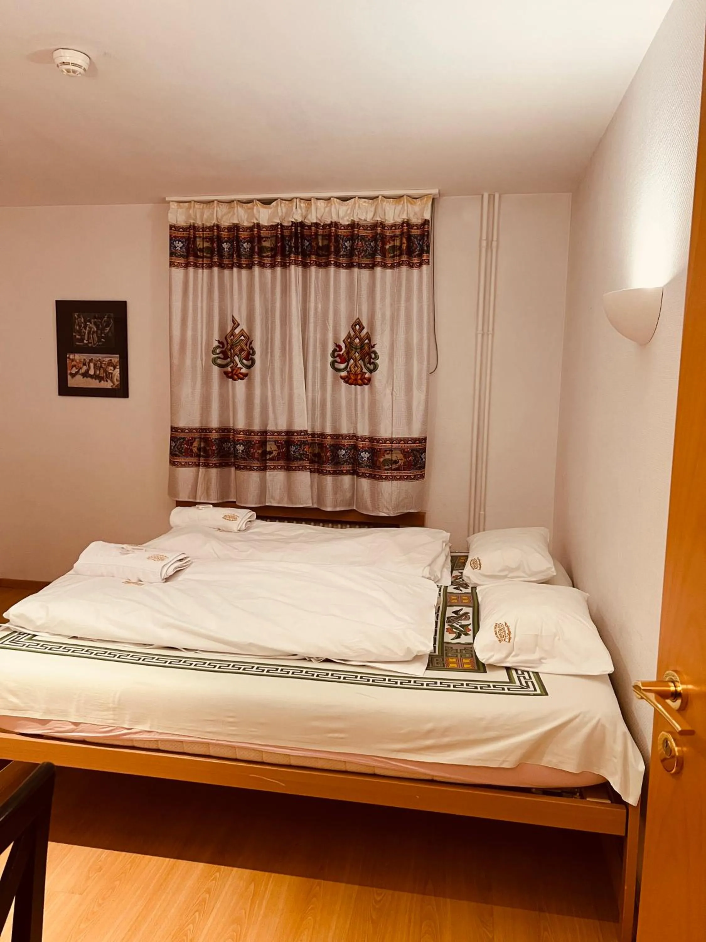 Bed in Swiss Dewa