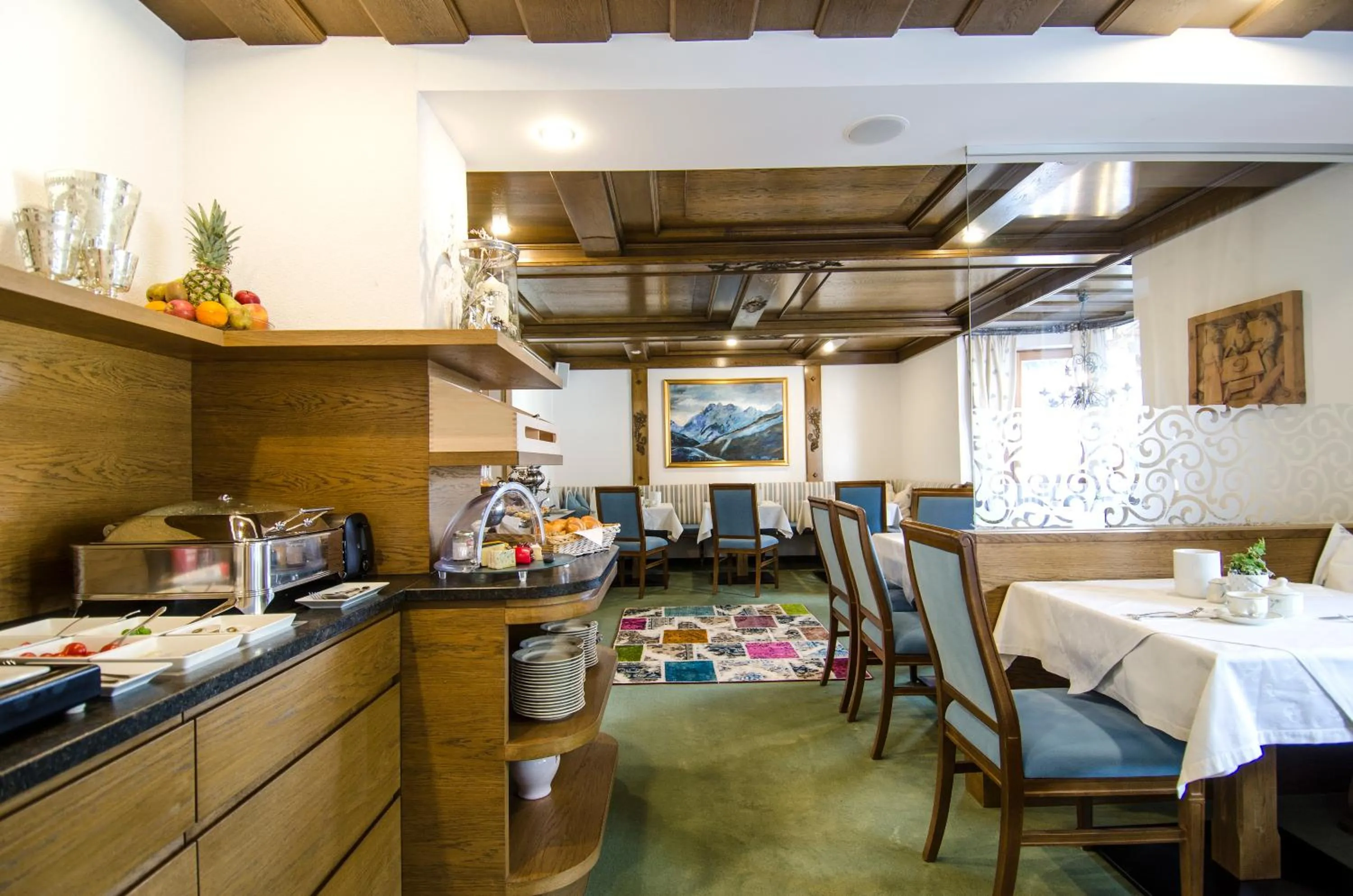 Buffet breakfast in Hotel Garni Pra Posta