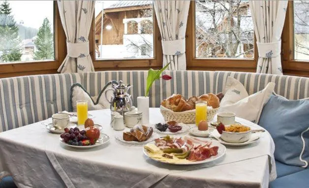 Restaurant/places to eat in Hotel Garni Pra Posta