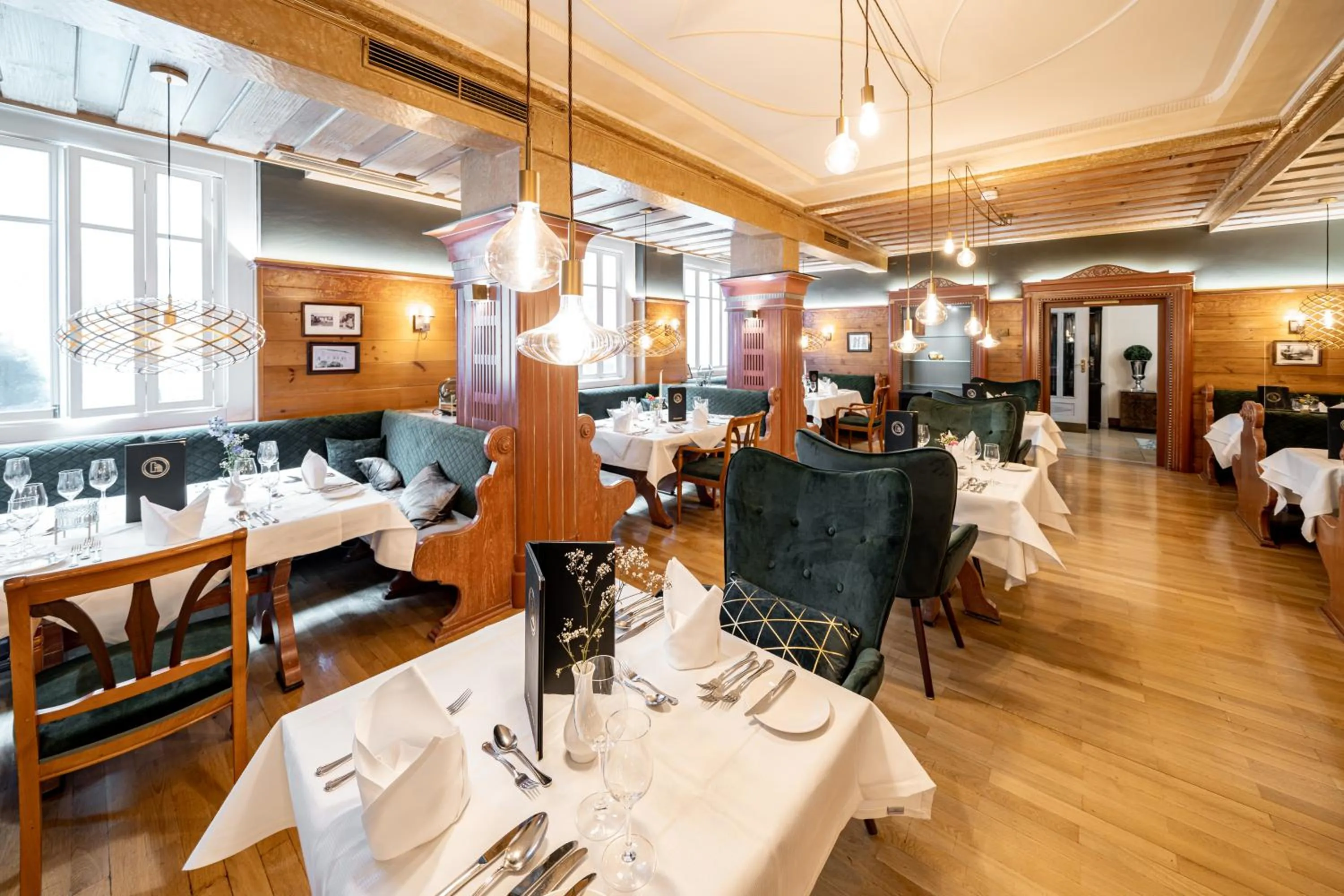 Restaurant/places to eat in Holzapfel