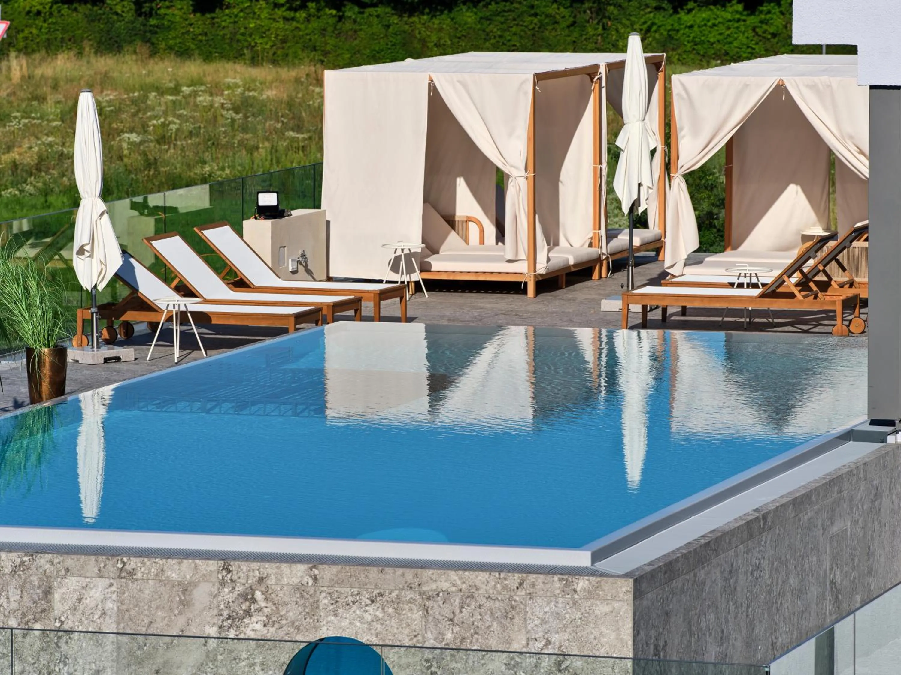 Swimming pool in Holzapfel