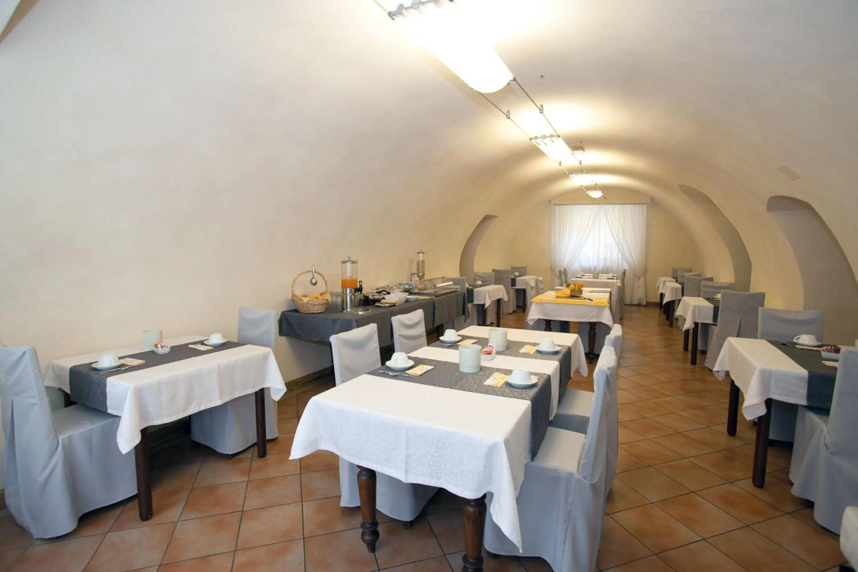 Restaurant/places to eat in Hotel Pinamonte