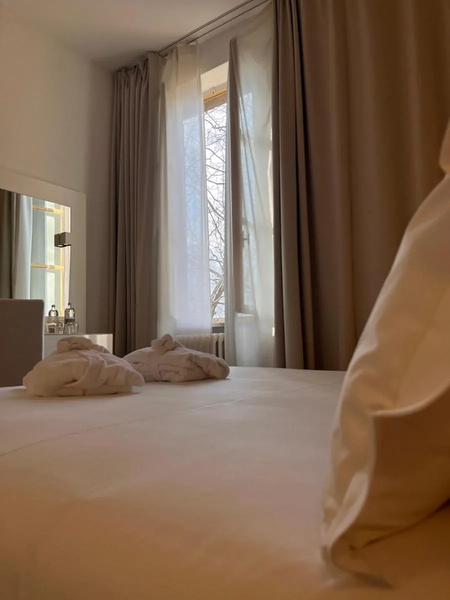 Photo of the whole room, Bed in Hotel Castello di Santa Vittoria