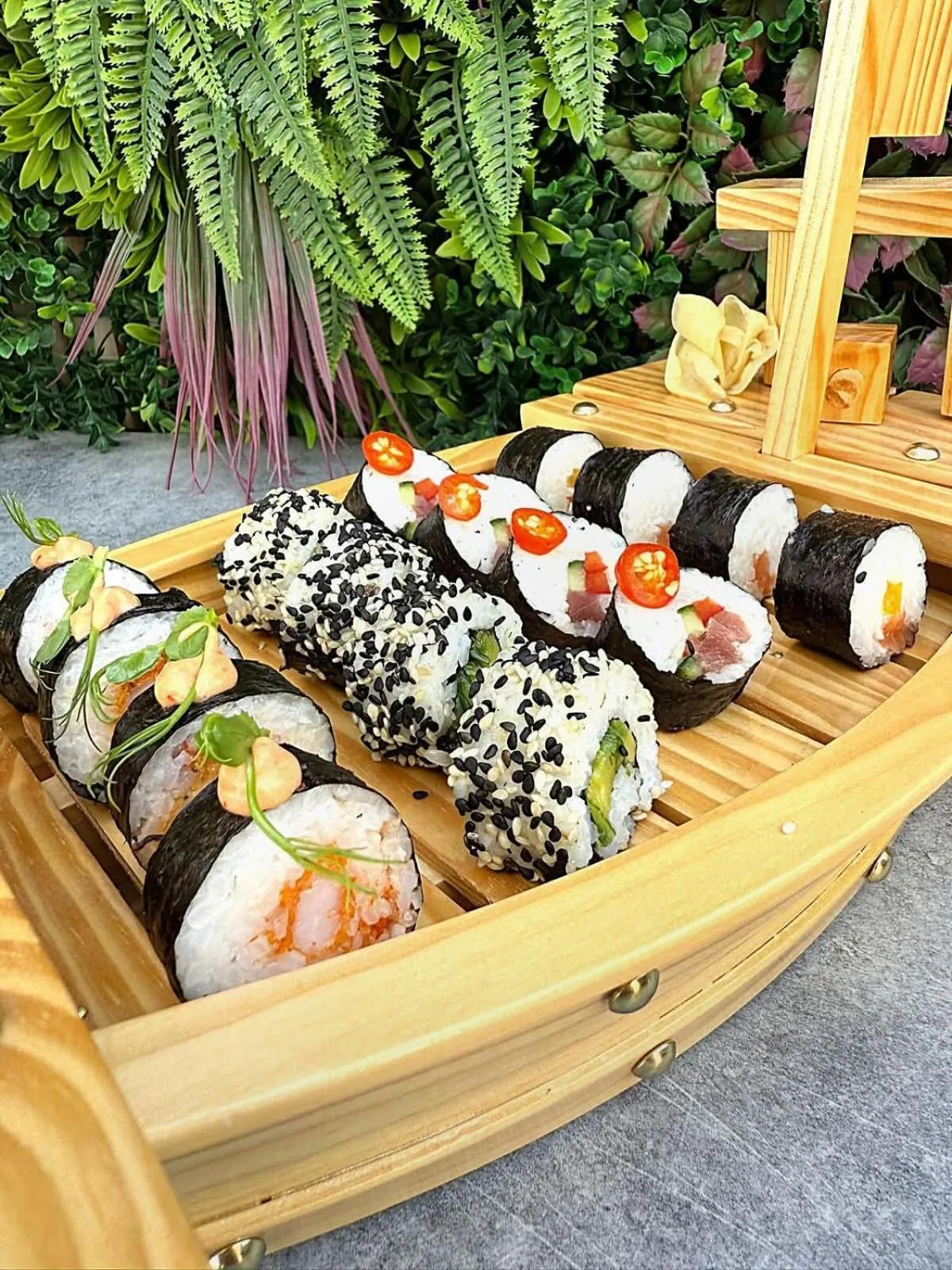 Restaurant/places to eat in Sensi Hotel