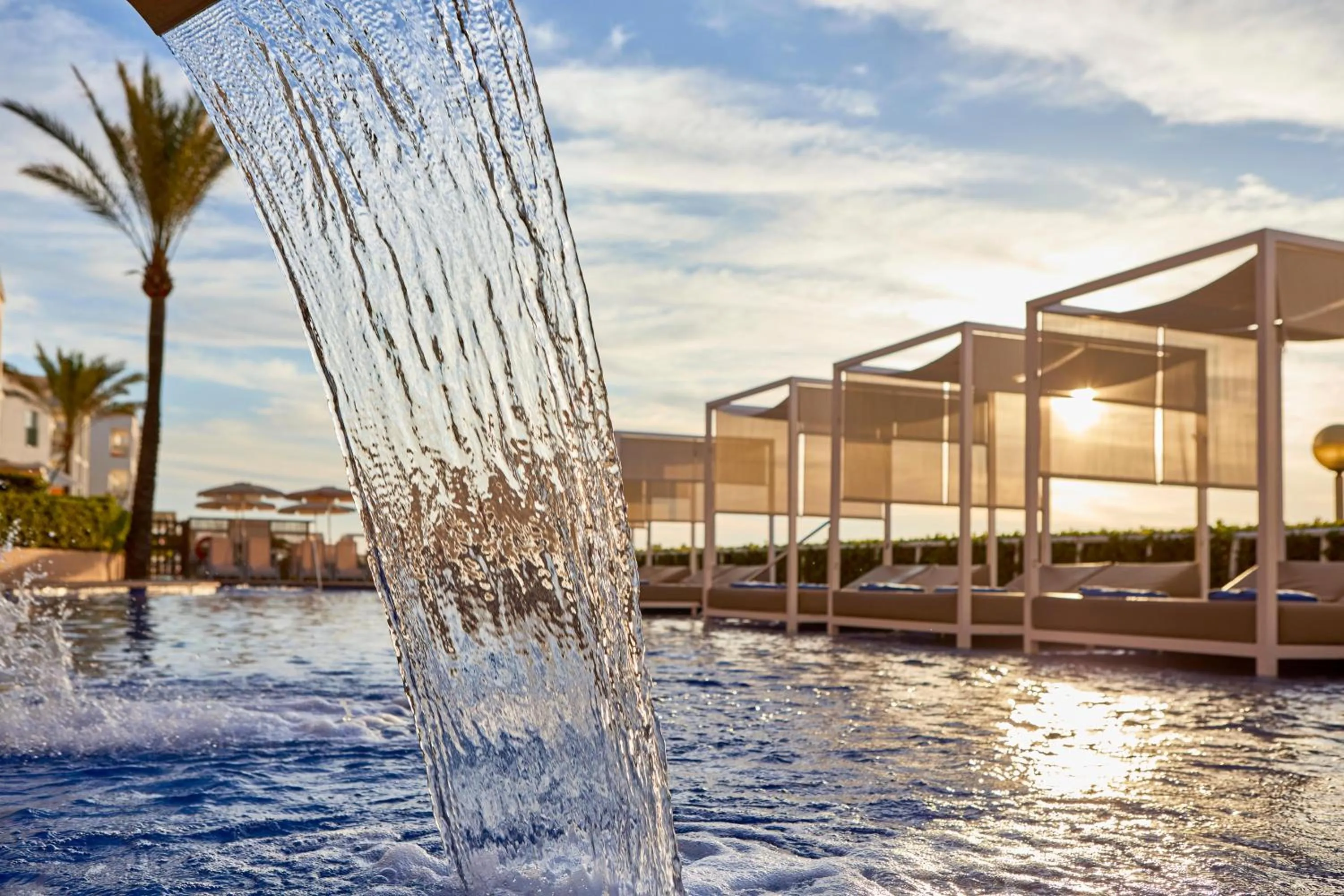 Swimming pool in Zafiro Cala Mesquida