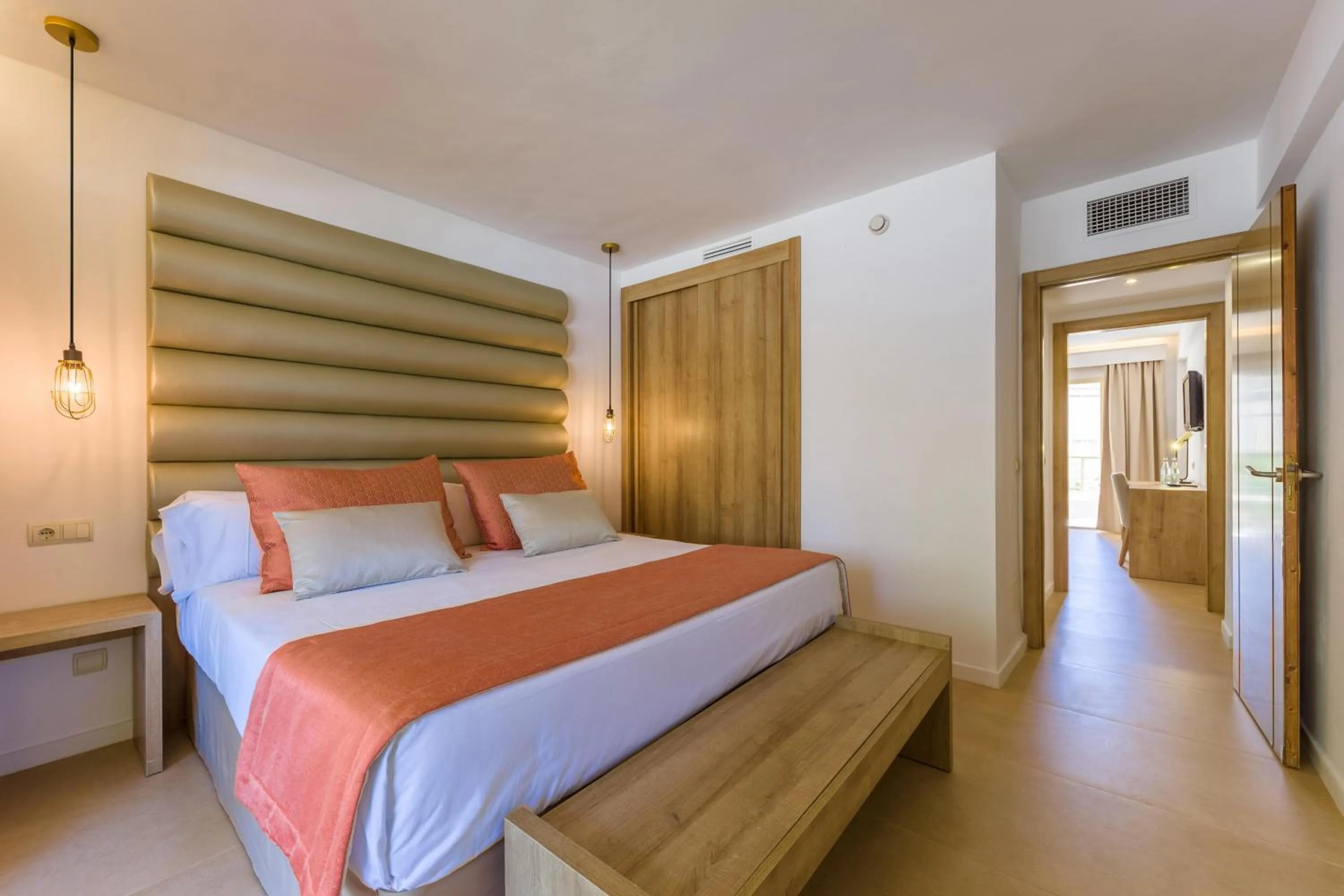Photo of the whole room, Bed in Zafiro Cala Mesquida