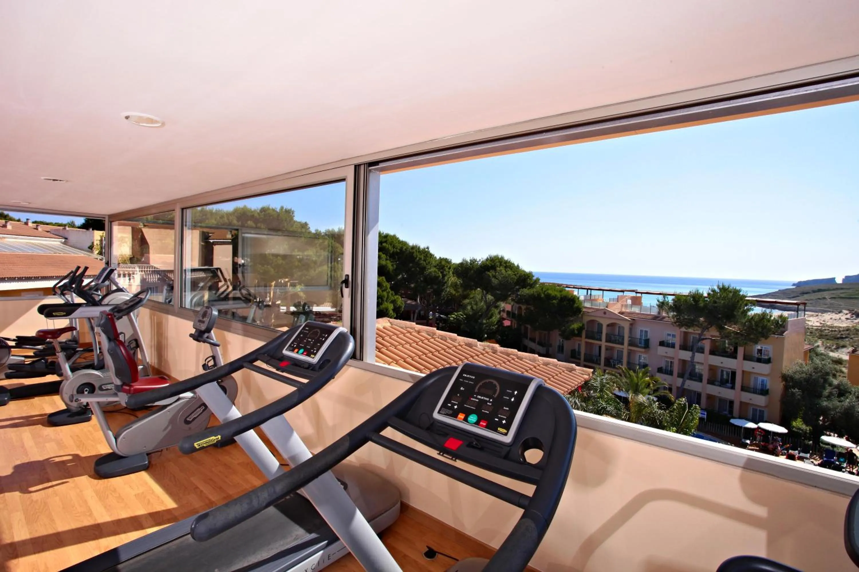 Activities in Zafiro Cala Mesquida