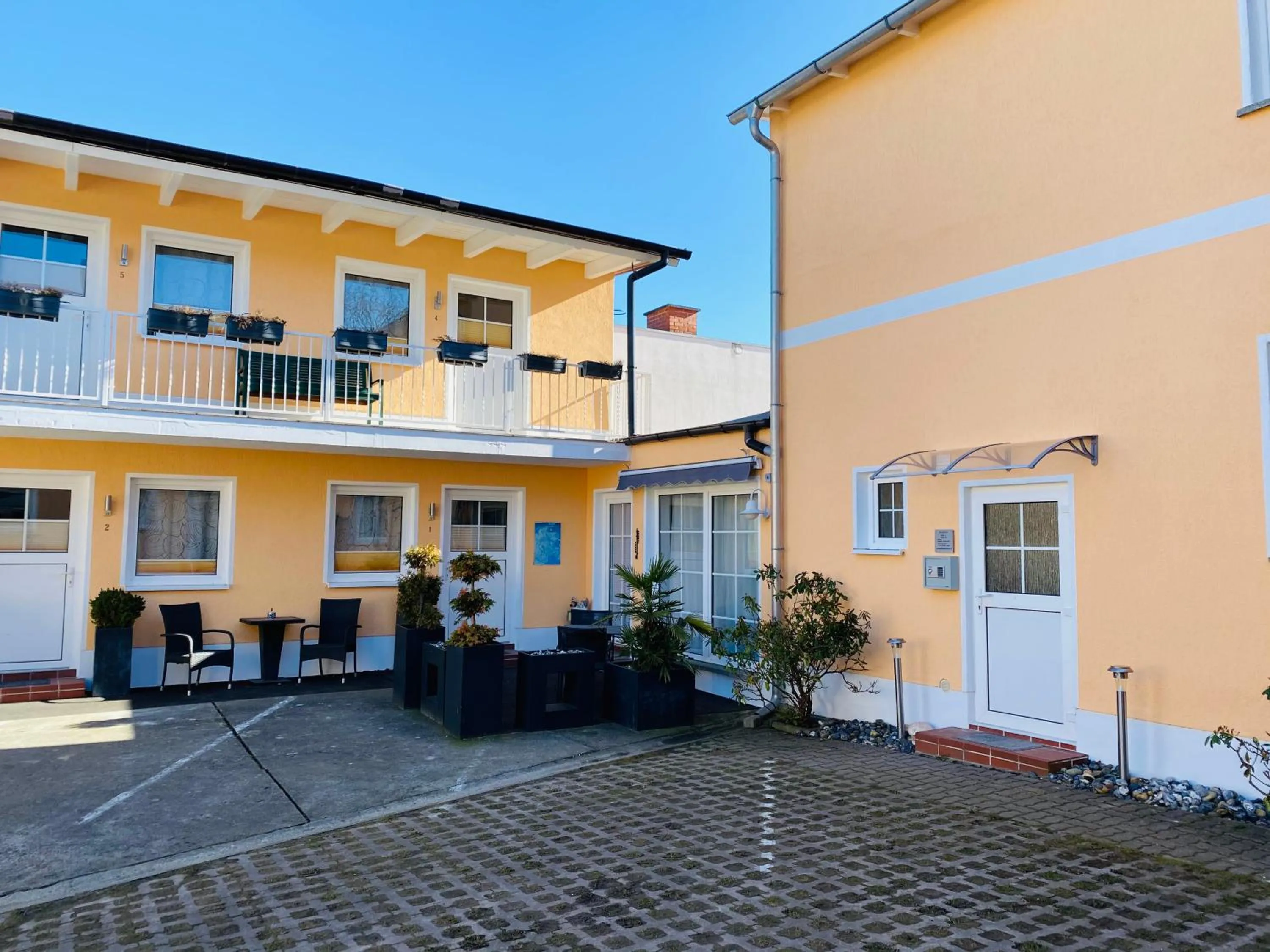 Property building in Pension & Ferienwohnungen Schneidereit